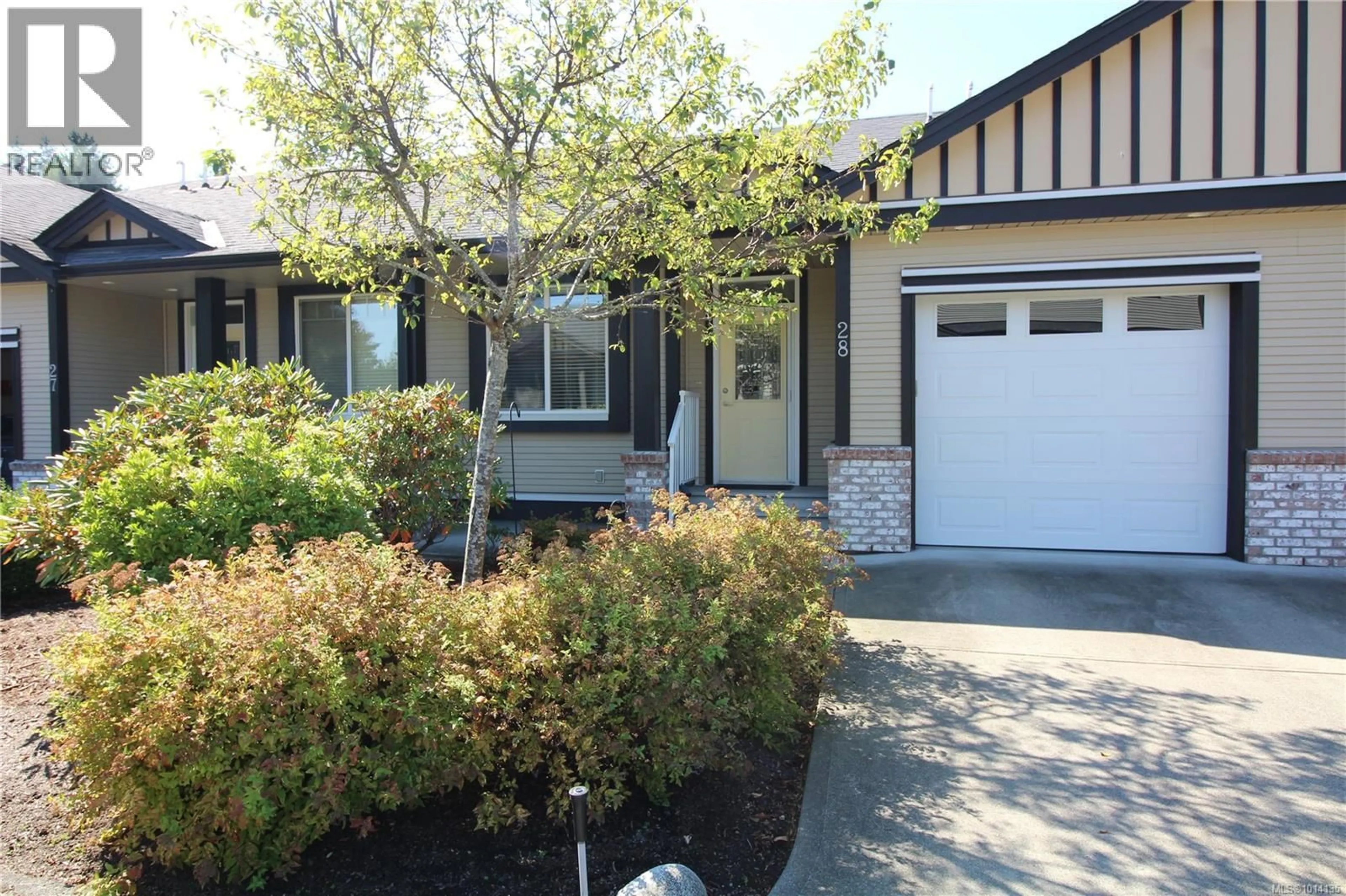Home with vinyl exterior material, street for 28 - 3110 COOK STREET, Chemainus British Columbia V0R1K2
