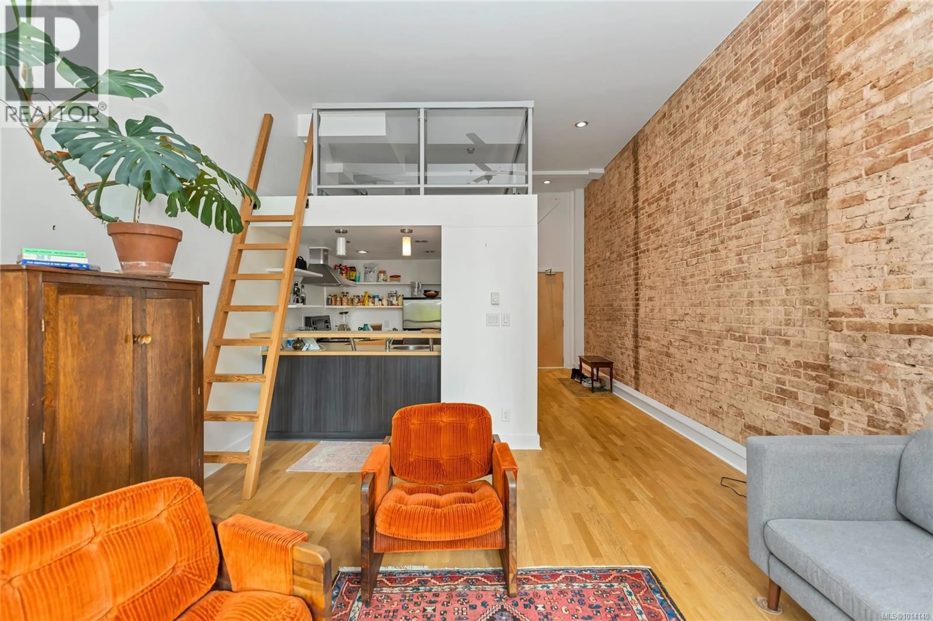 Unknown for 203 - 562 YATES STREET, Victoria British Columbia V8W1K8