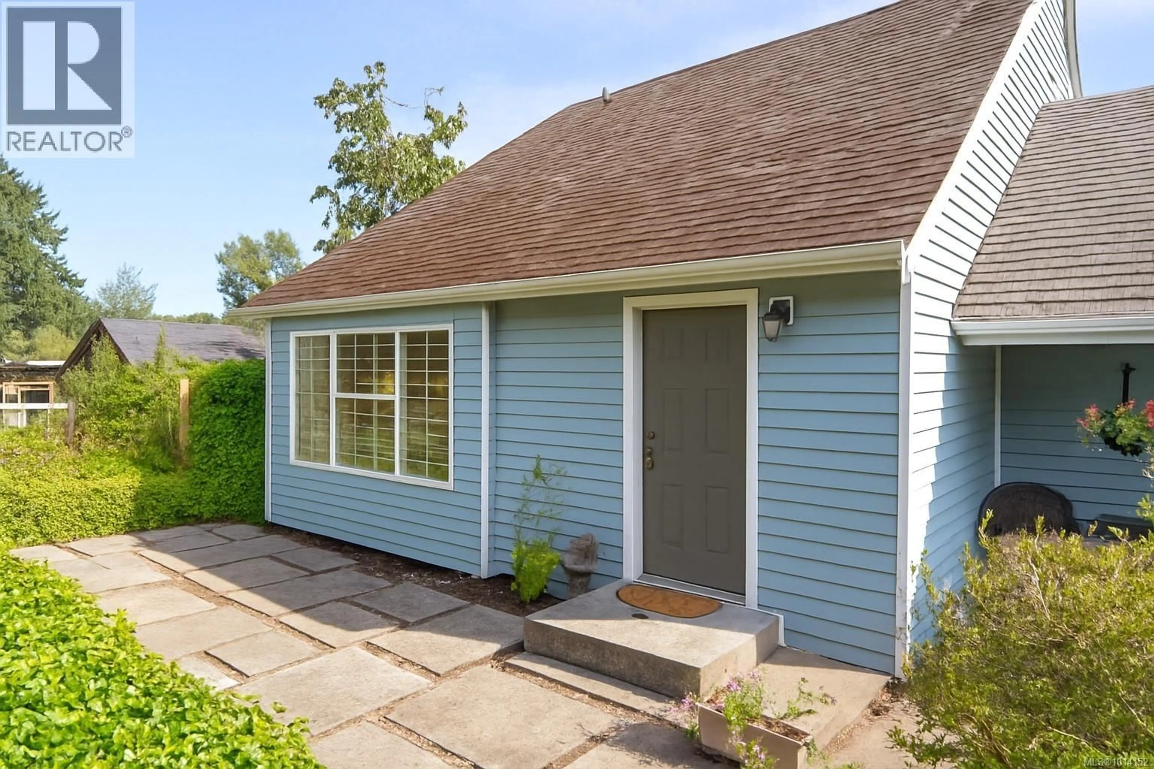 Home with vinyl exterior material, street for 9265 CHEMAINUS ROAD, Chemainus British Columbia V0R1K5