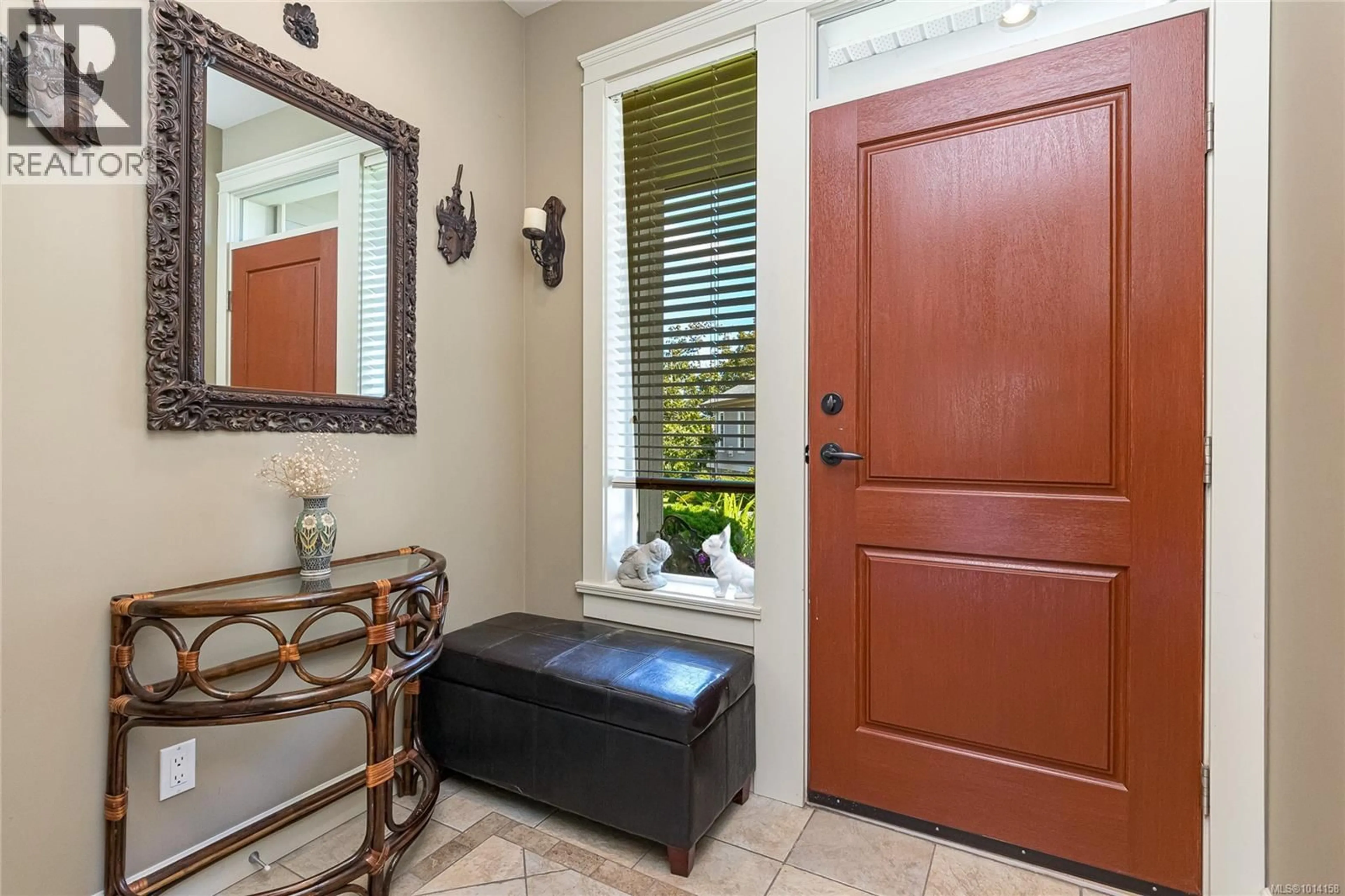 Indoor entryway for 12 - 551 BEZANTON WAY, Colwood British Columbia V9C0C5