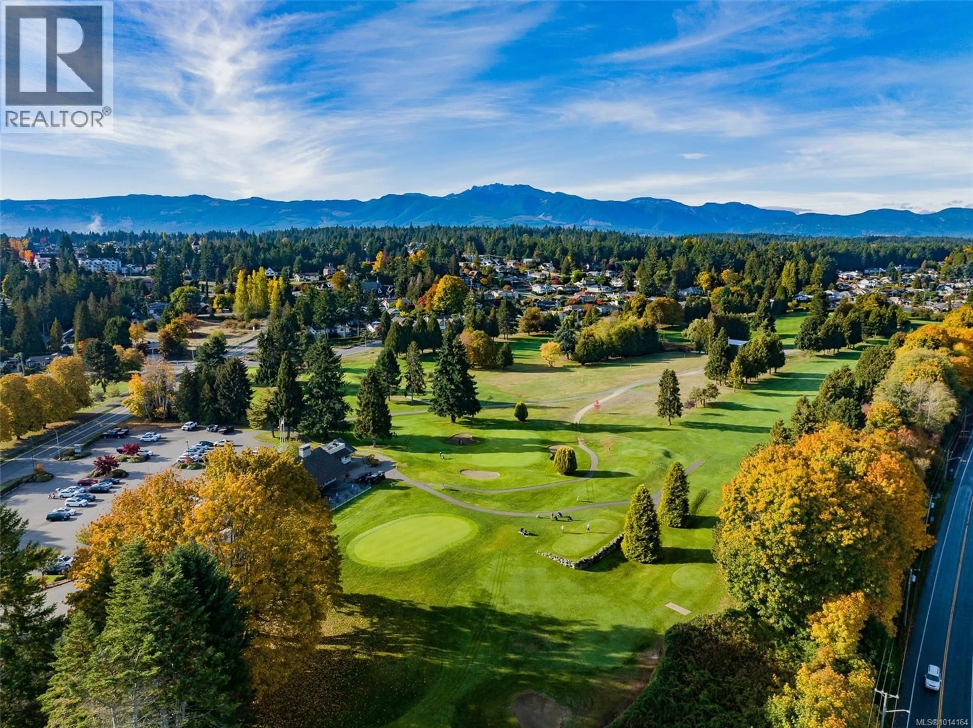 A pic from outside/outdoor area/front of a property/back of a property/a pic from drone, mountain view for 441 MEMORIAL AVENUE, Qualicum Beach British Columbia V9K1G8