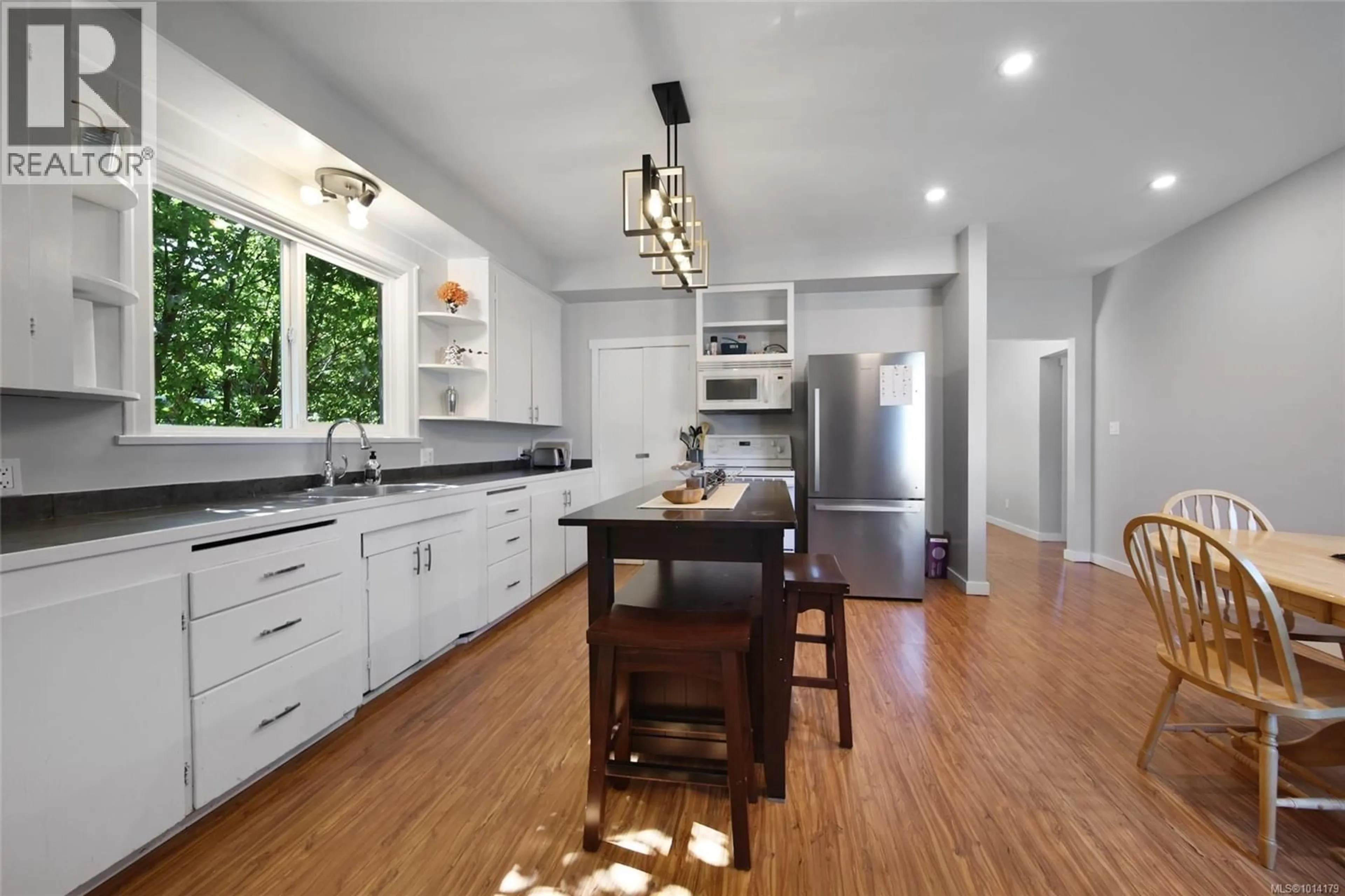 Open concept kitchen, unknown for 4915 GERTRUDE STREET, Port Alberni British Columbia V9Y6K8