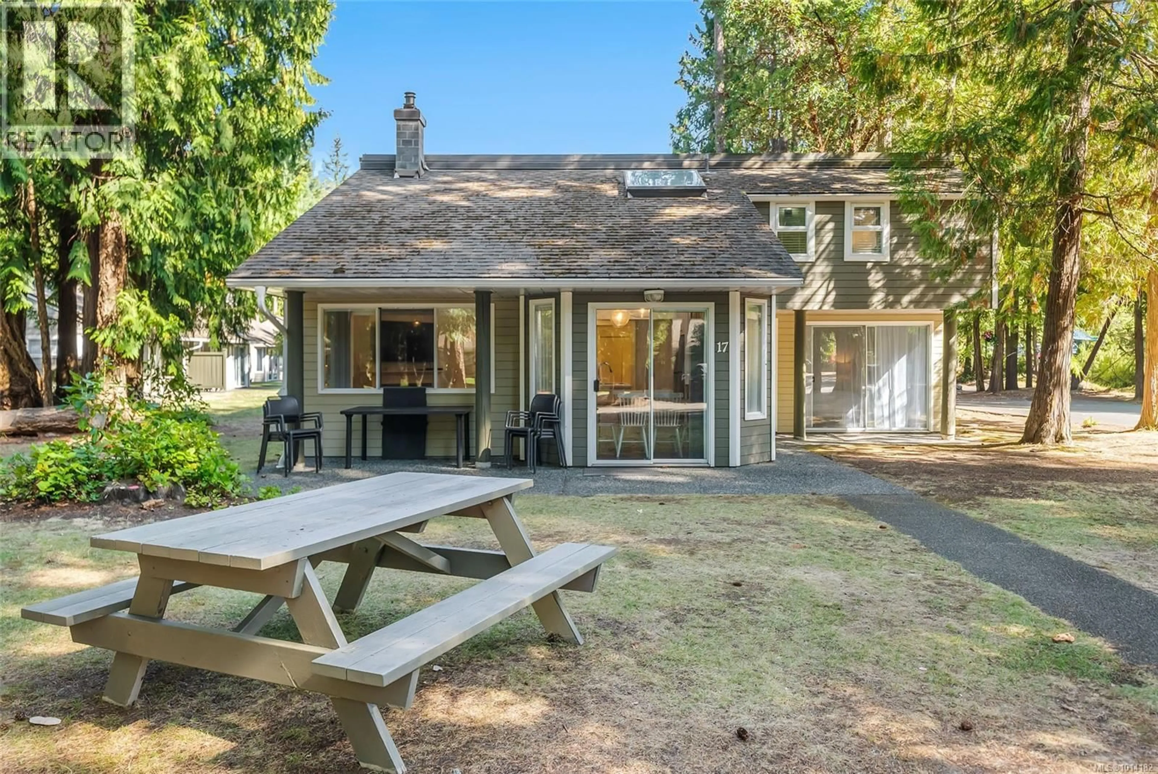Patio, unknown for 17 - 1135 RESORT DRIVE, Parksville British Columbia V9P2T6
