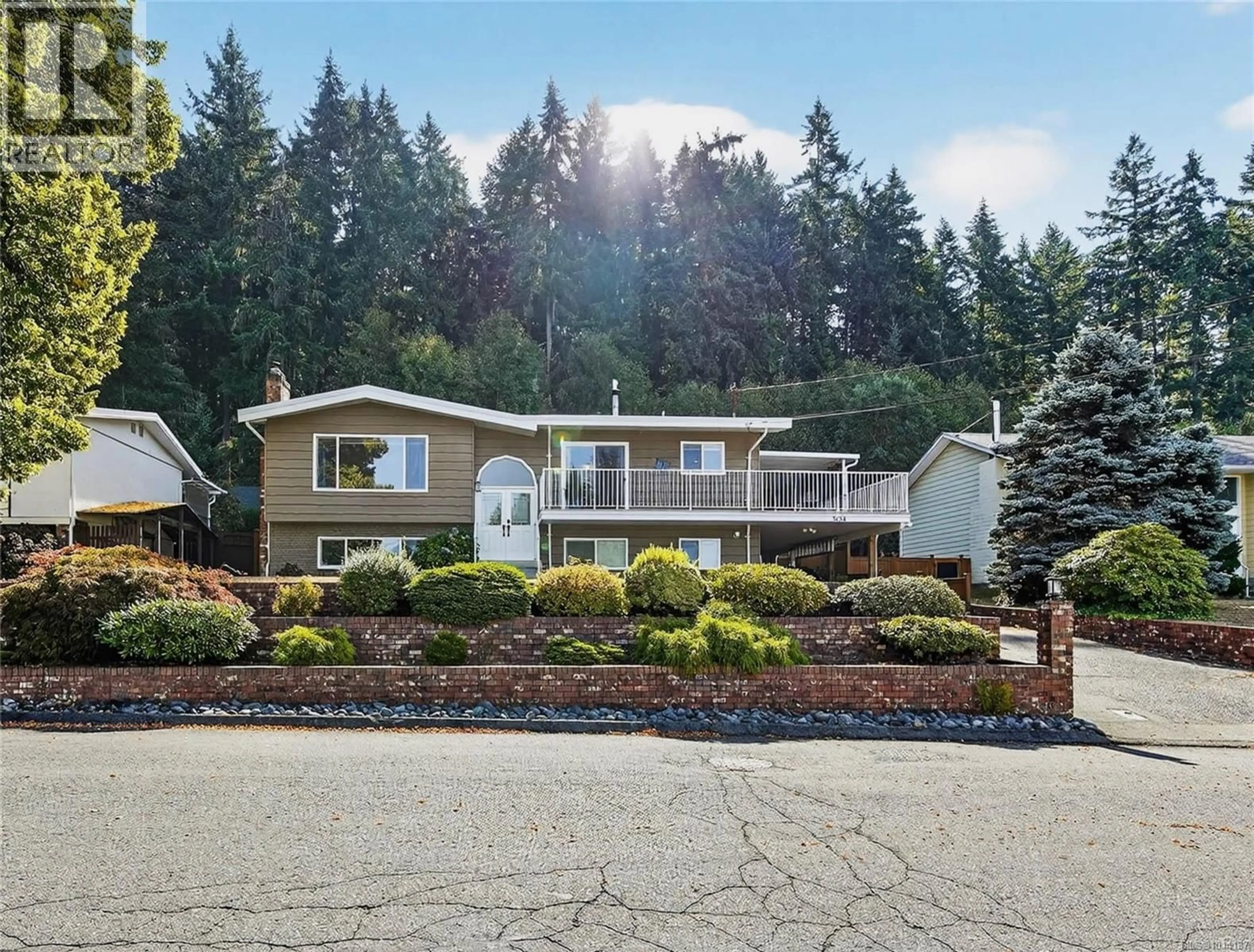 Home with vinyl exterior material, mountain view for 3654 FOWLIE CRESCENT, Port Alberni British Columbia V9Y1C7