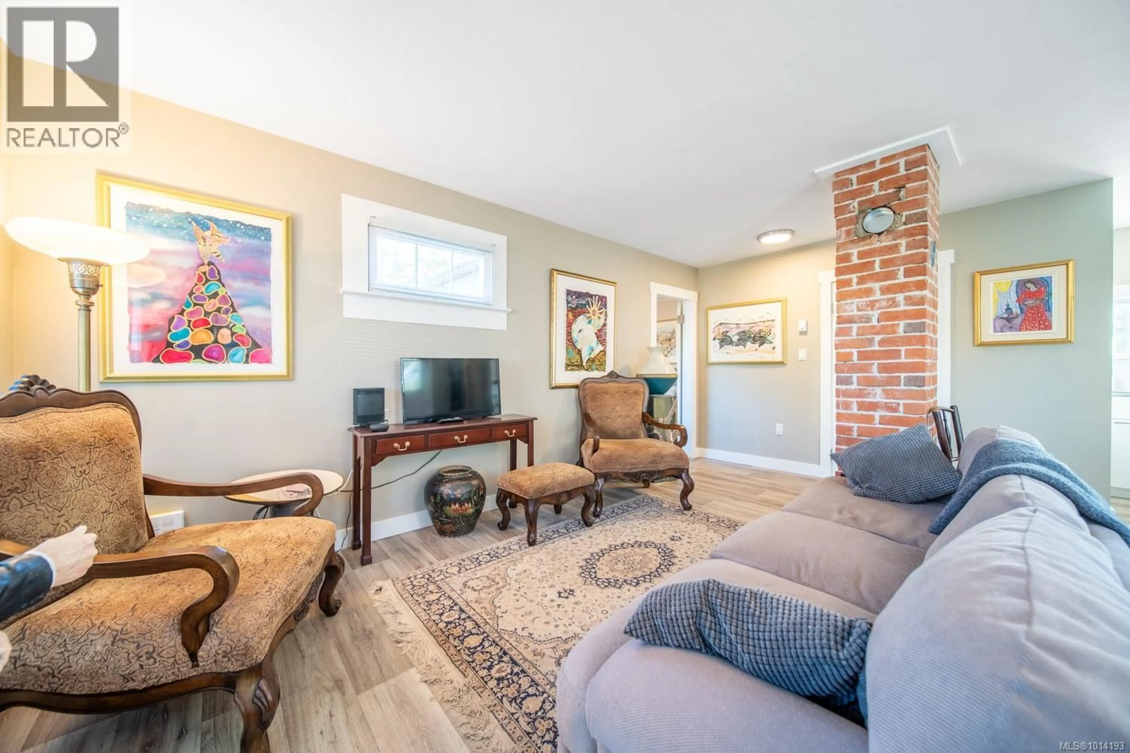 Living room with furniture, unknown for 9885 WILLOW STREET, Chemainus British Columbia V0R1K1