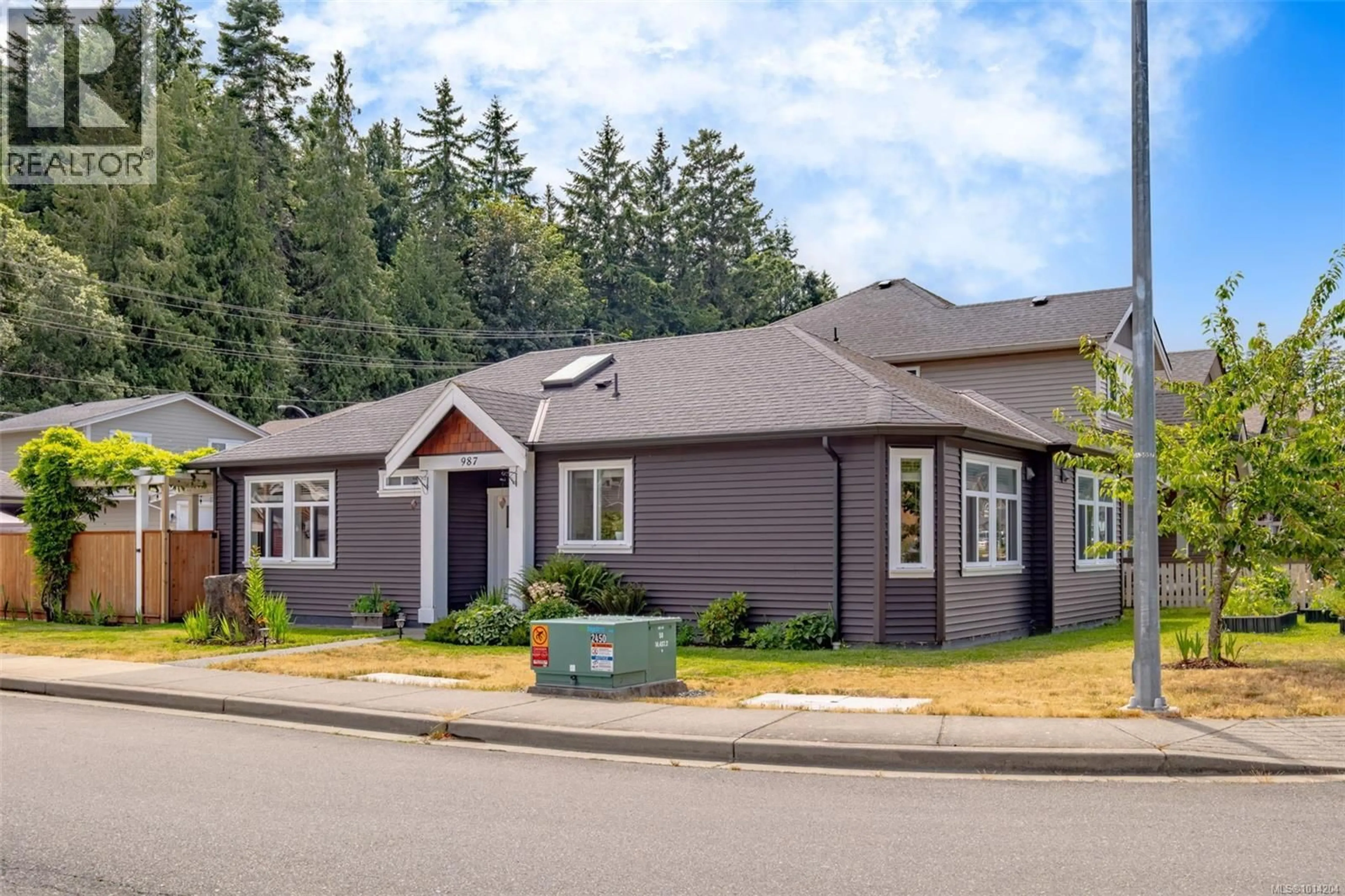 Home with vinyl exterior material, street for 987 BUFFER ROAD, Nanaimo British Columbia V9R0G7