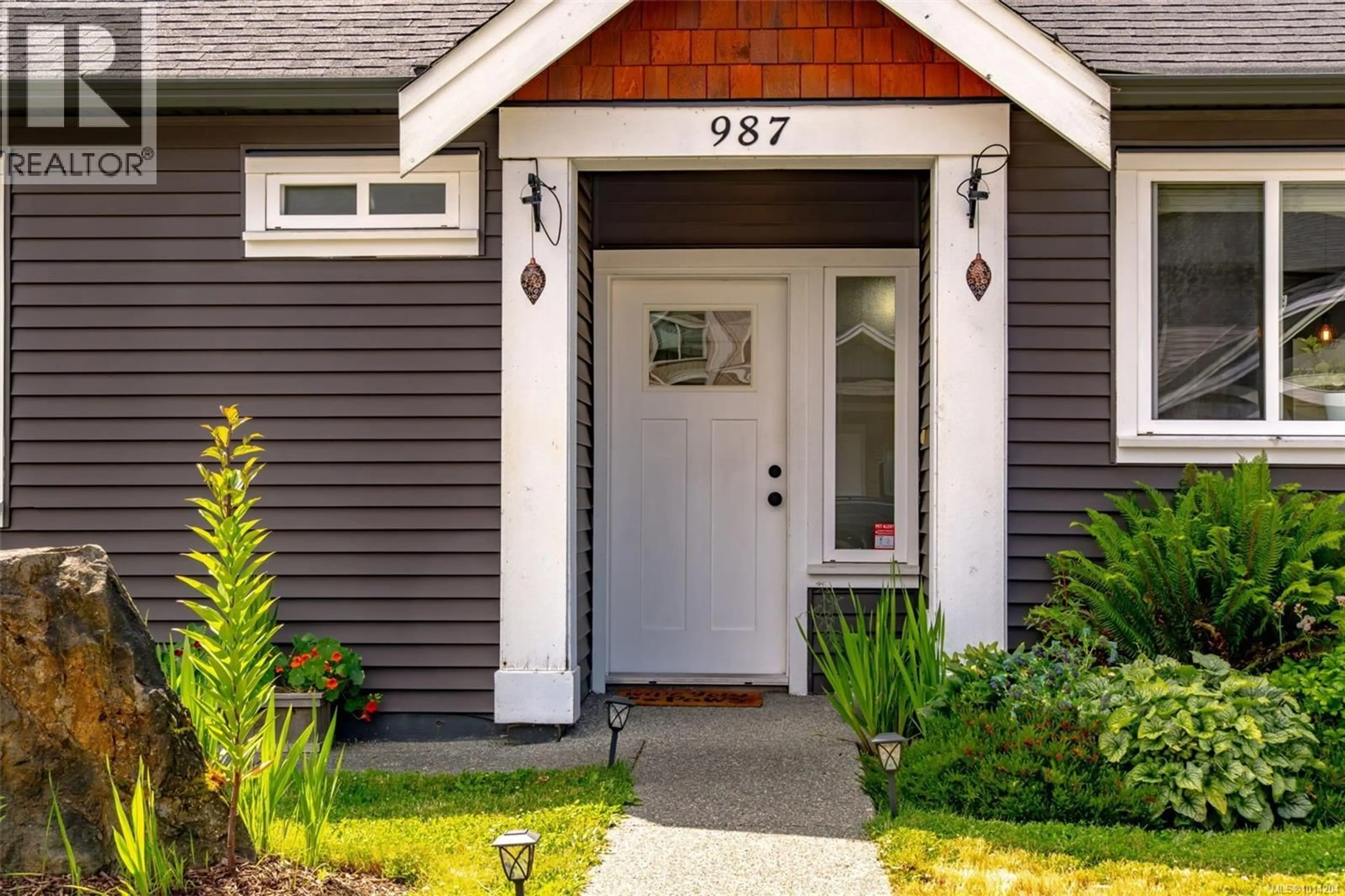 Home with vinyl exterior material, street for 987 BUFFER ROAD, Nanaimo British Columbia V9R0G7