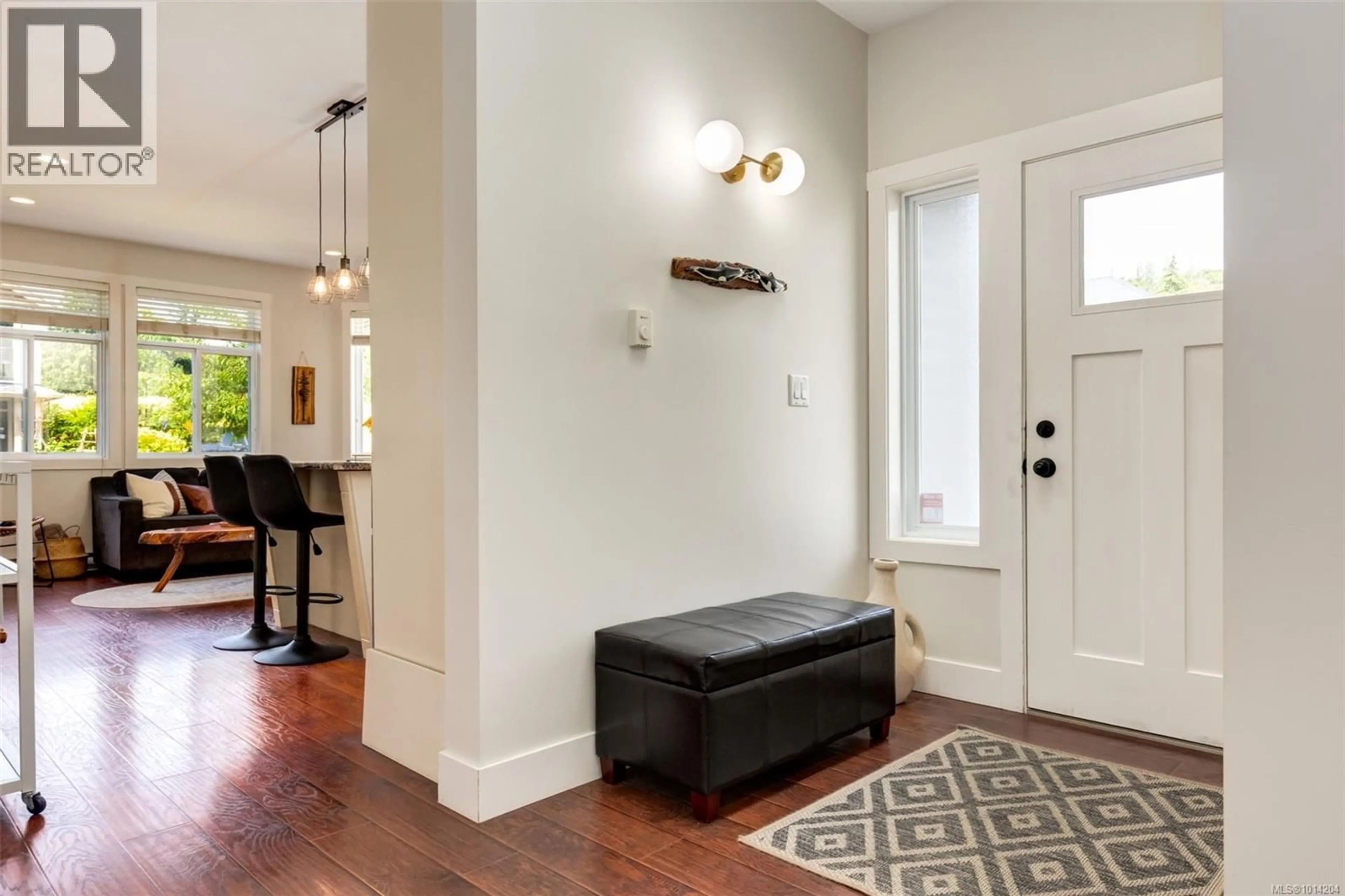 Indoor entryway for 987 BUFFER ROAD, Nanaimo British Columbia V9R0G7