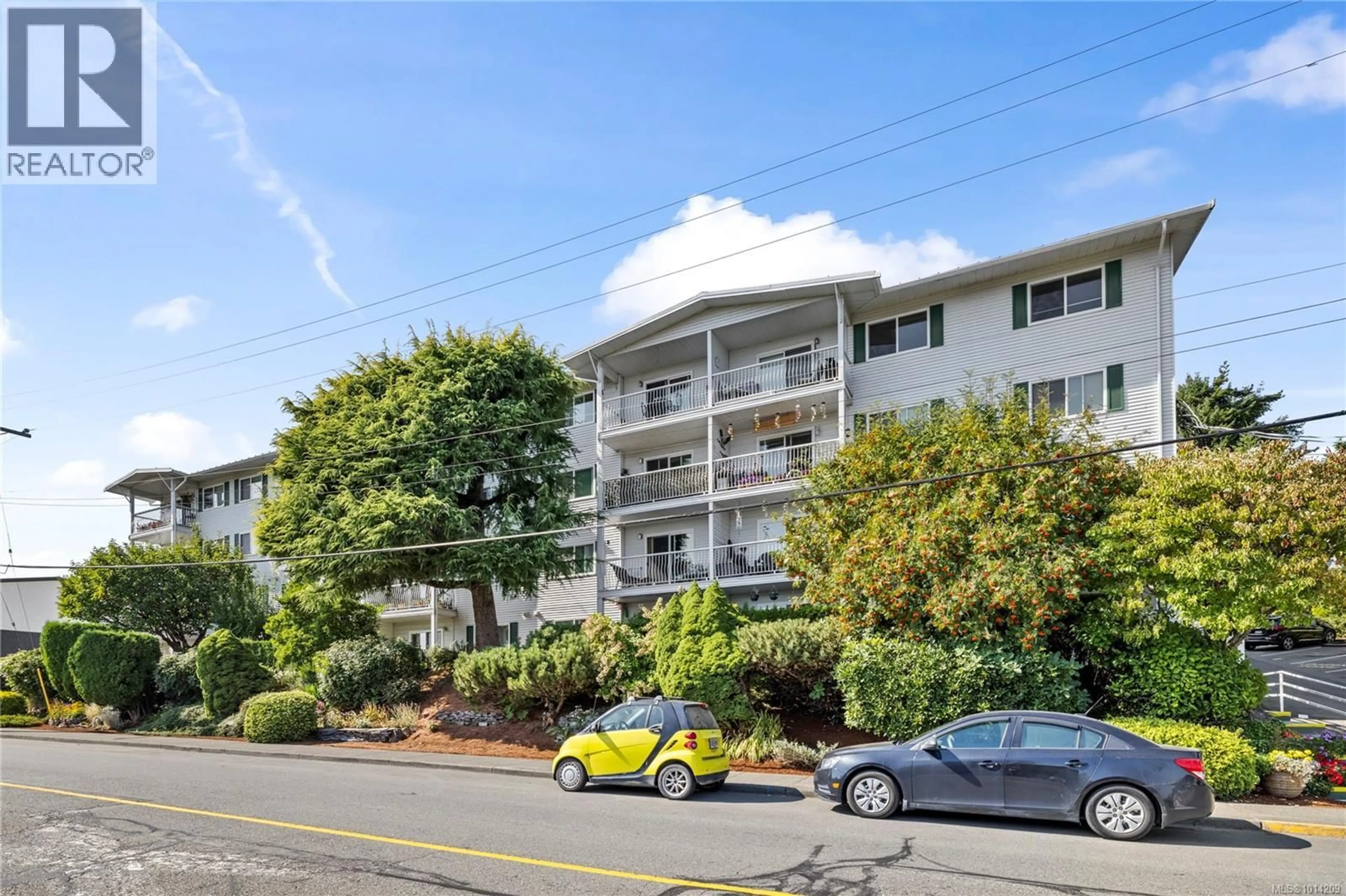 A pic from outside/outdoor area/front of a property/back of a property/a pic from drone, street for 309 - 9942 DANIEL STREET, Chemainus British Columbia V0R1K1