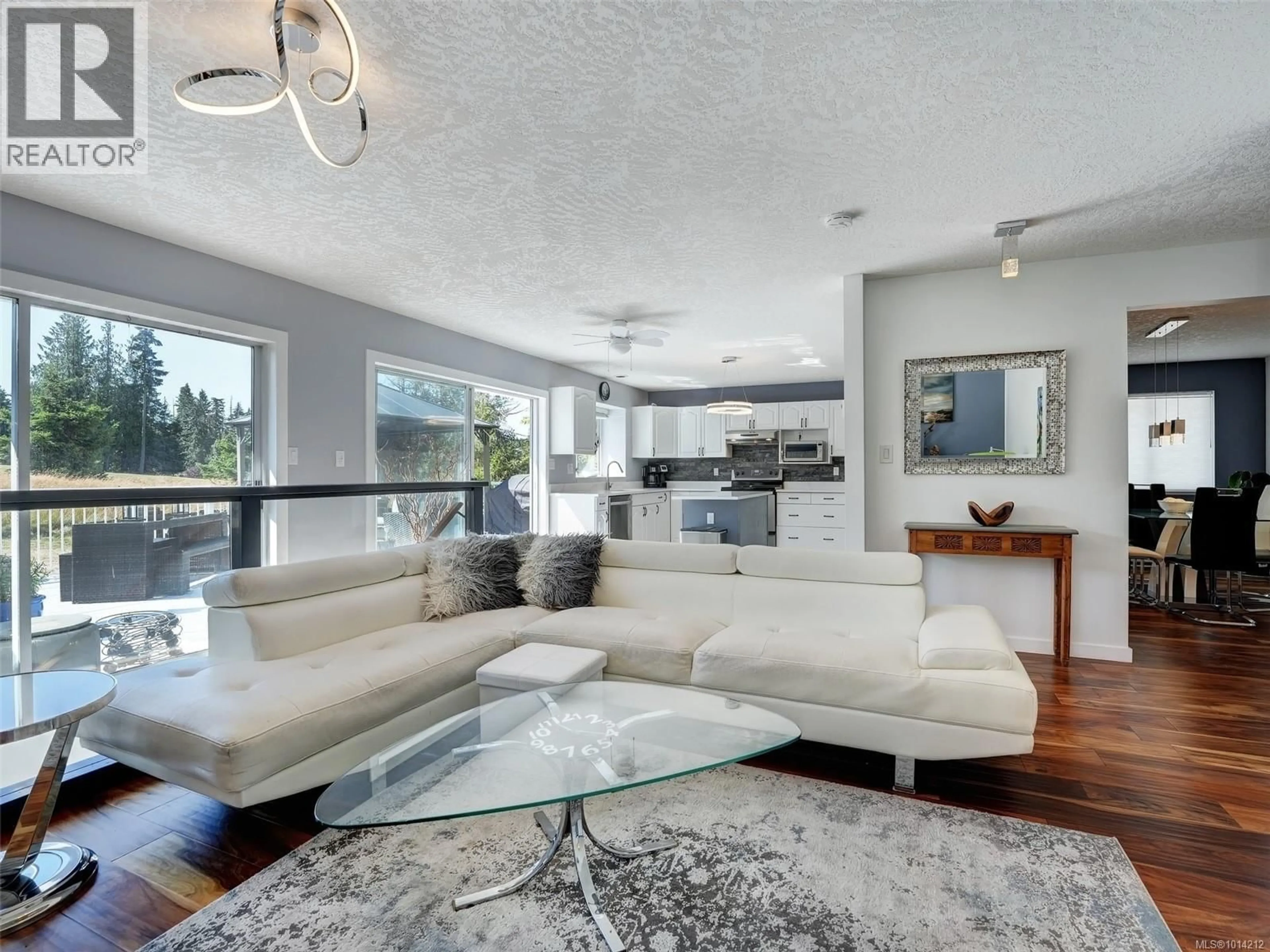 Living room with furniture, unknown for 3718 ARBUTUS DRIVE NORTH, Cobble Hill British Columbia V8H0K8