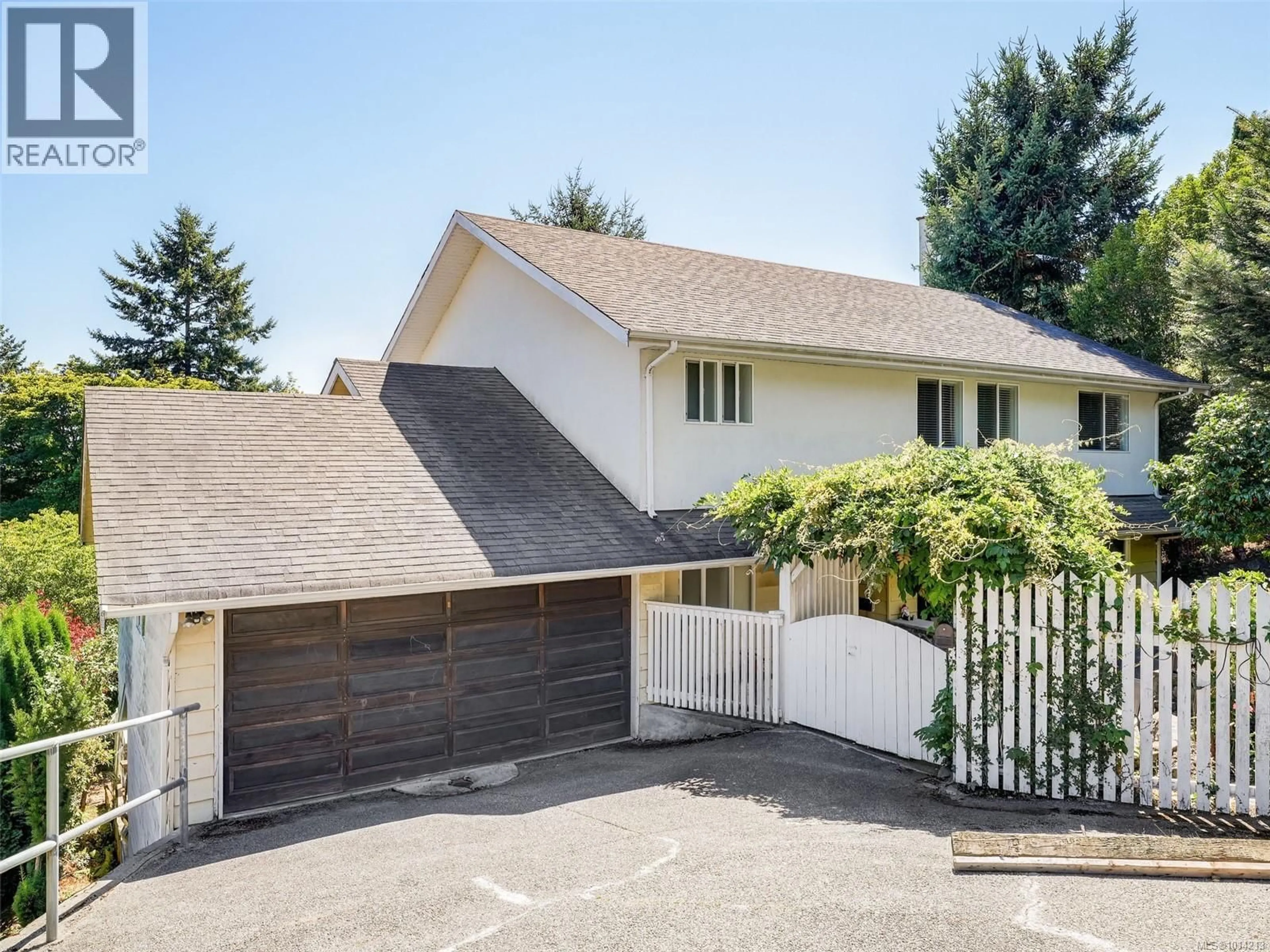 Unknown for 5255 HANOVER PLACE, Saanich British Columbia V8Y2C7