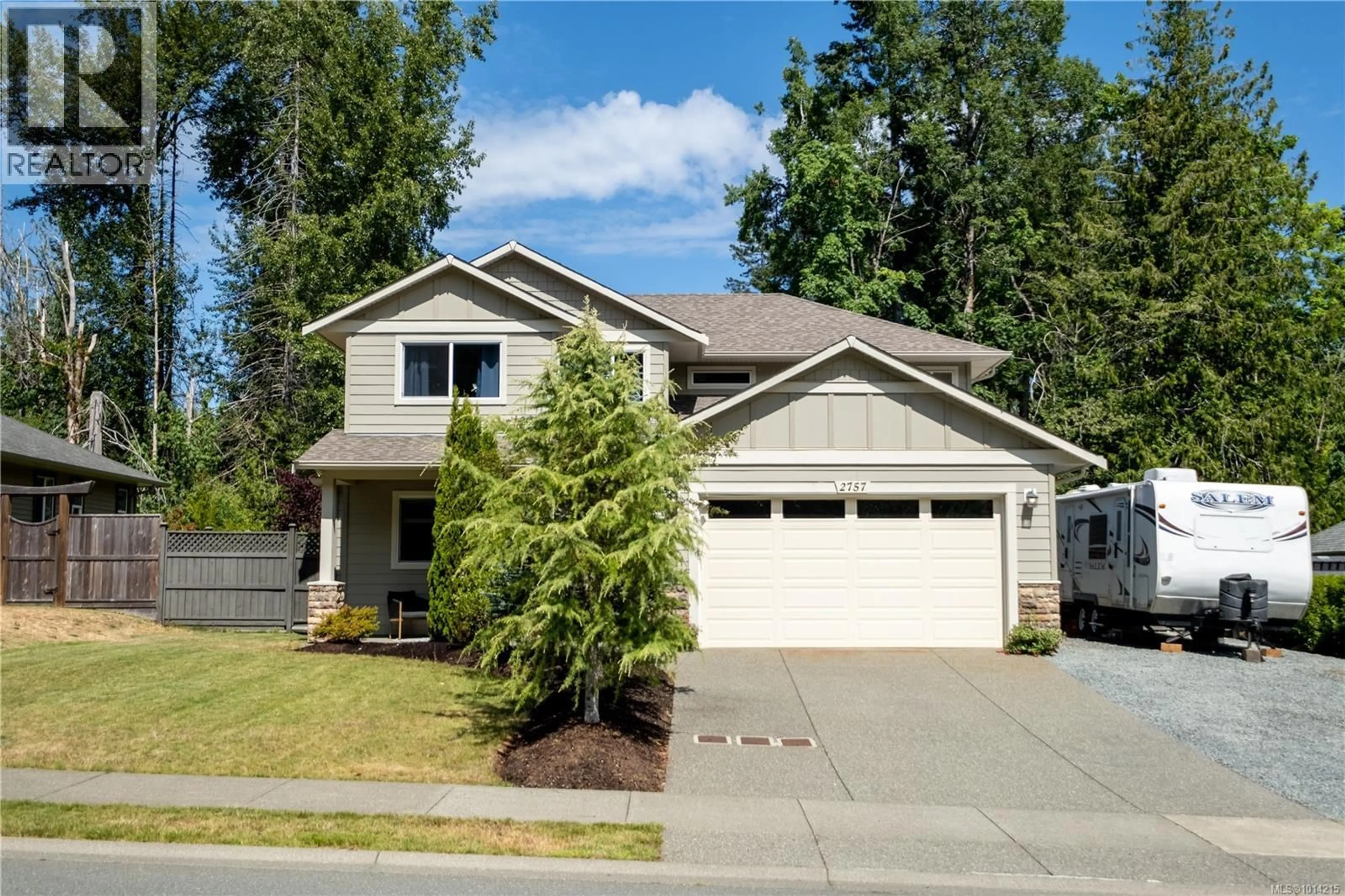 Home with vinyl exterior material, street for 2757 SWANSON STREET, Courtenay British Columbia V9N0C8