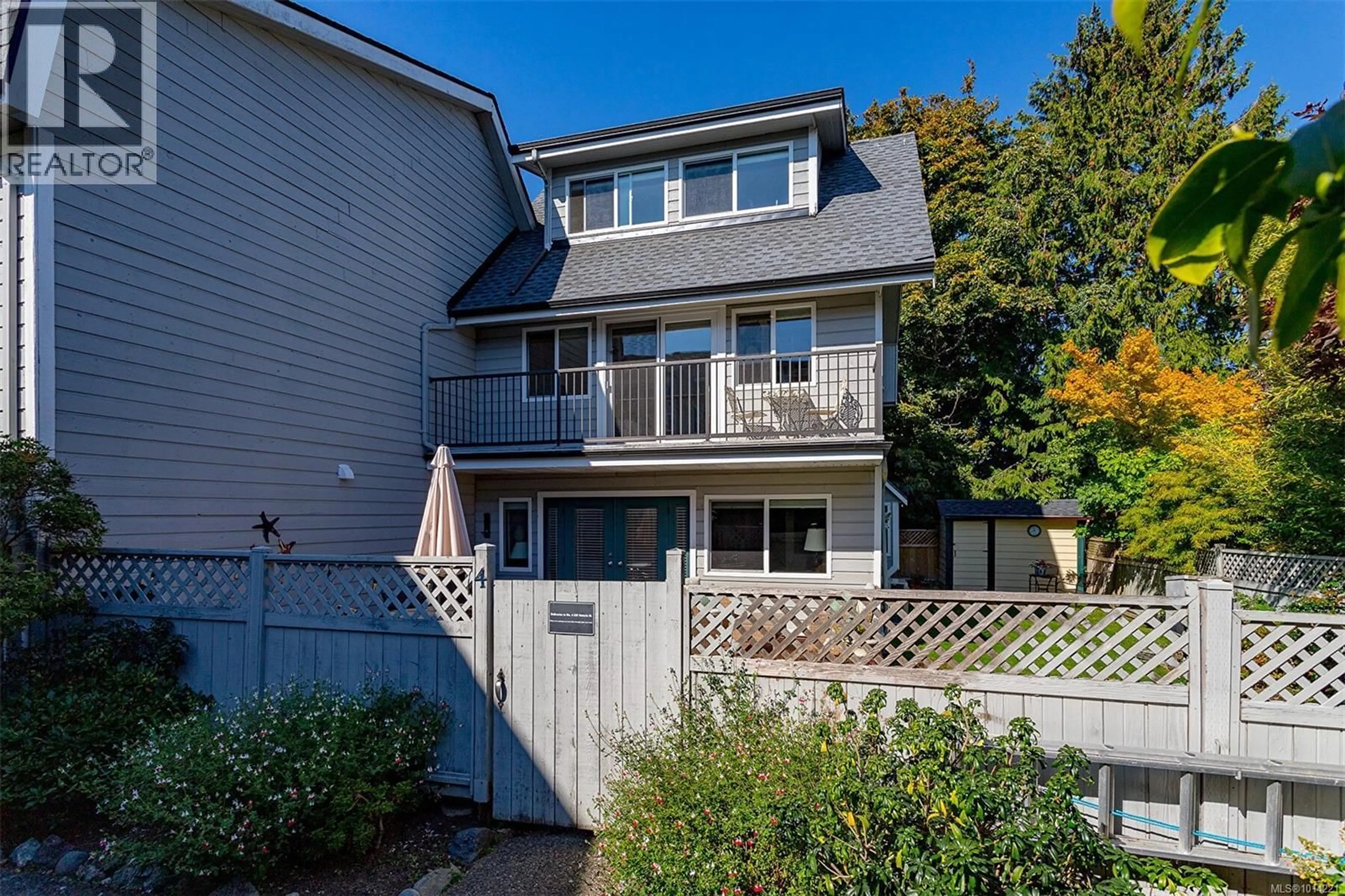 Patio, street for 4 - 126 ONTARIO STREET, Victoria British Columbia V8V1M9