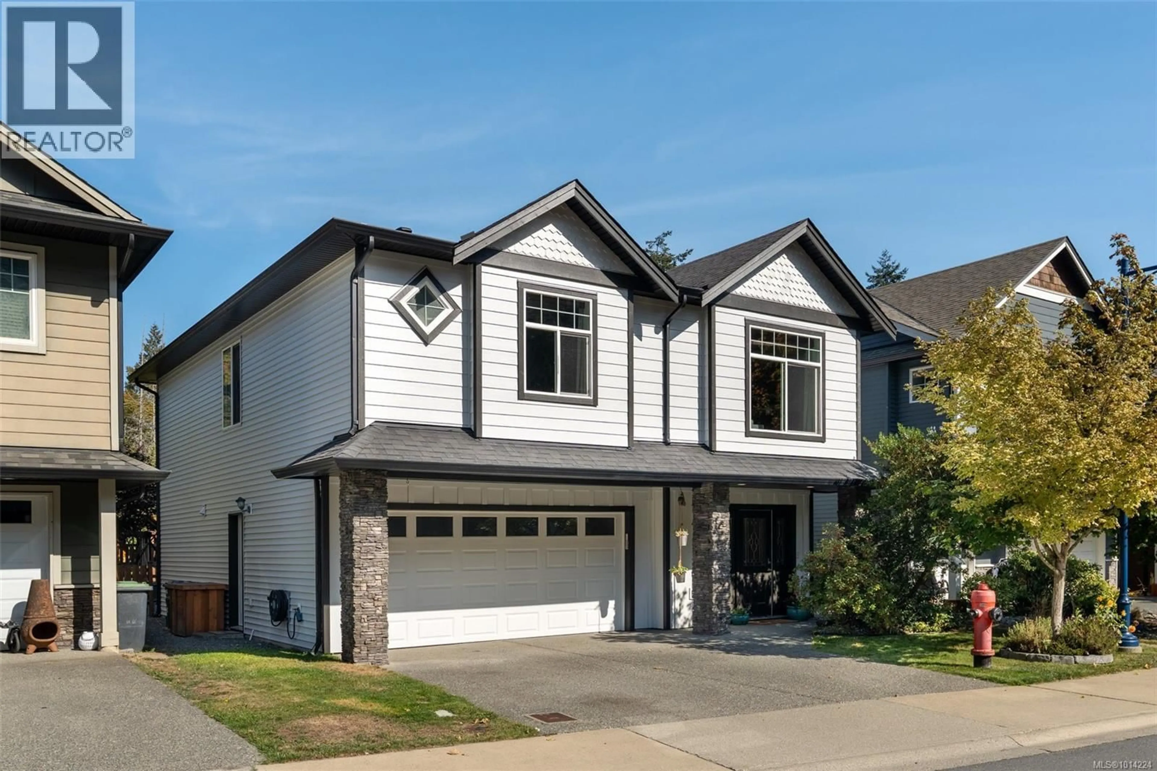 Home with vinyl exterior material, street for 888 WILD RIDGE WAY, Langford British Columbia V9C0H1