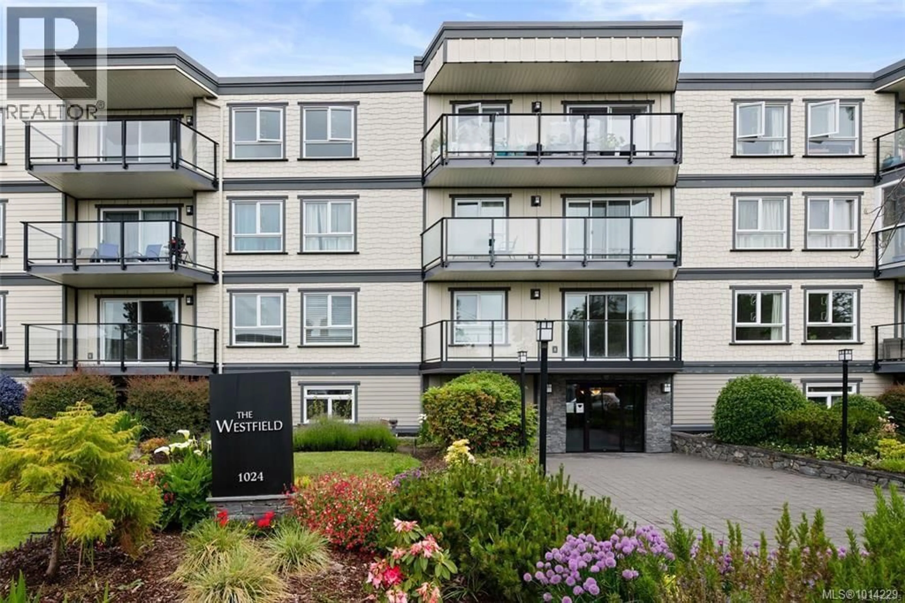 Unknown for 204 - 1024 FAIRFIELD ROAD, Victoria British Columbia V8V3A5