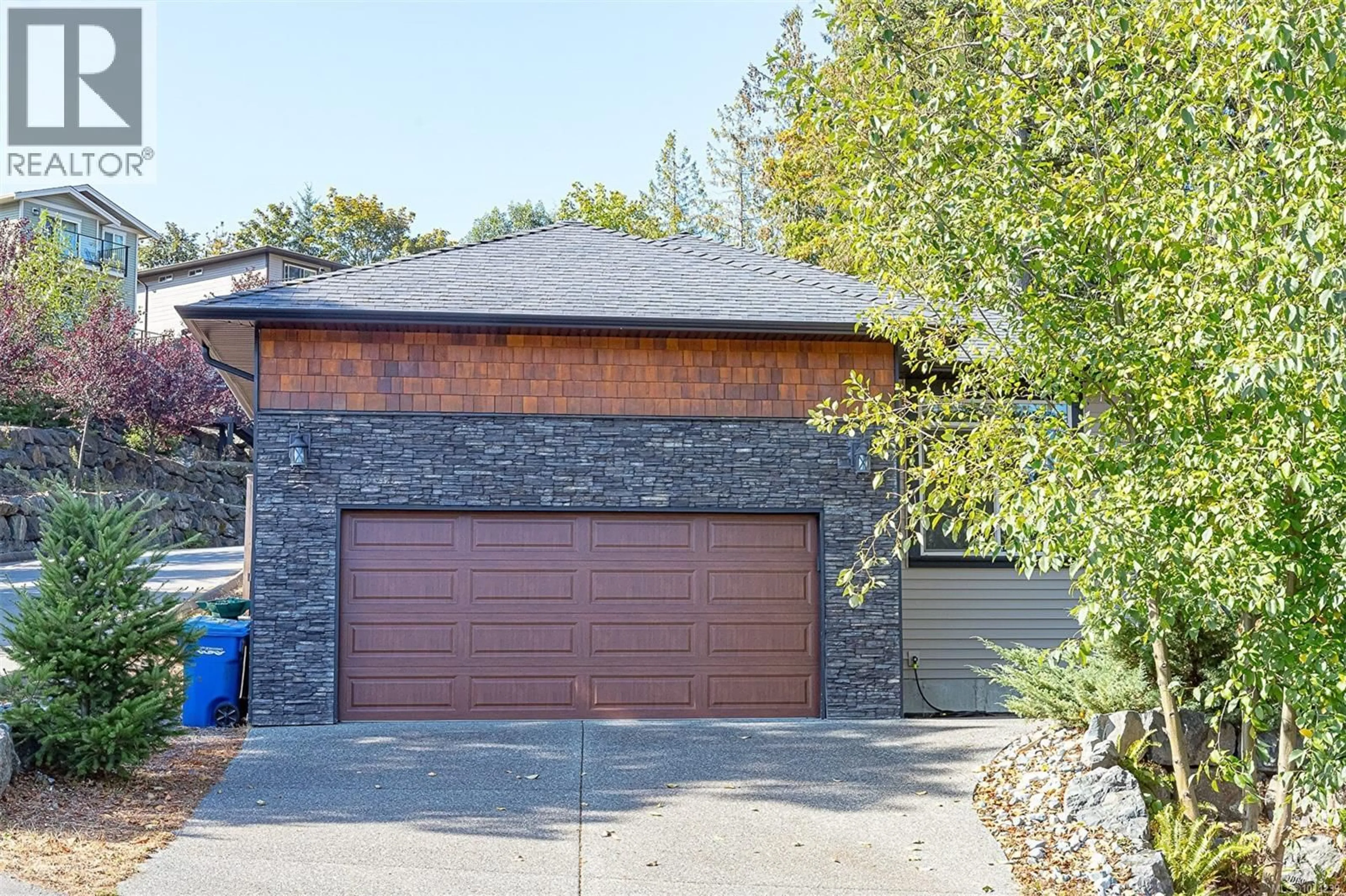 Home with brick exterior material, street for 101 ROYAL OAK PLACE, Nanaimo British Columbia V9R6V4