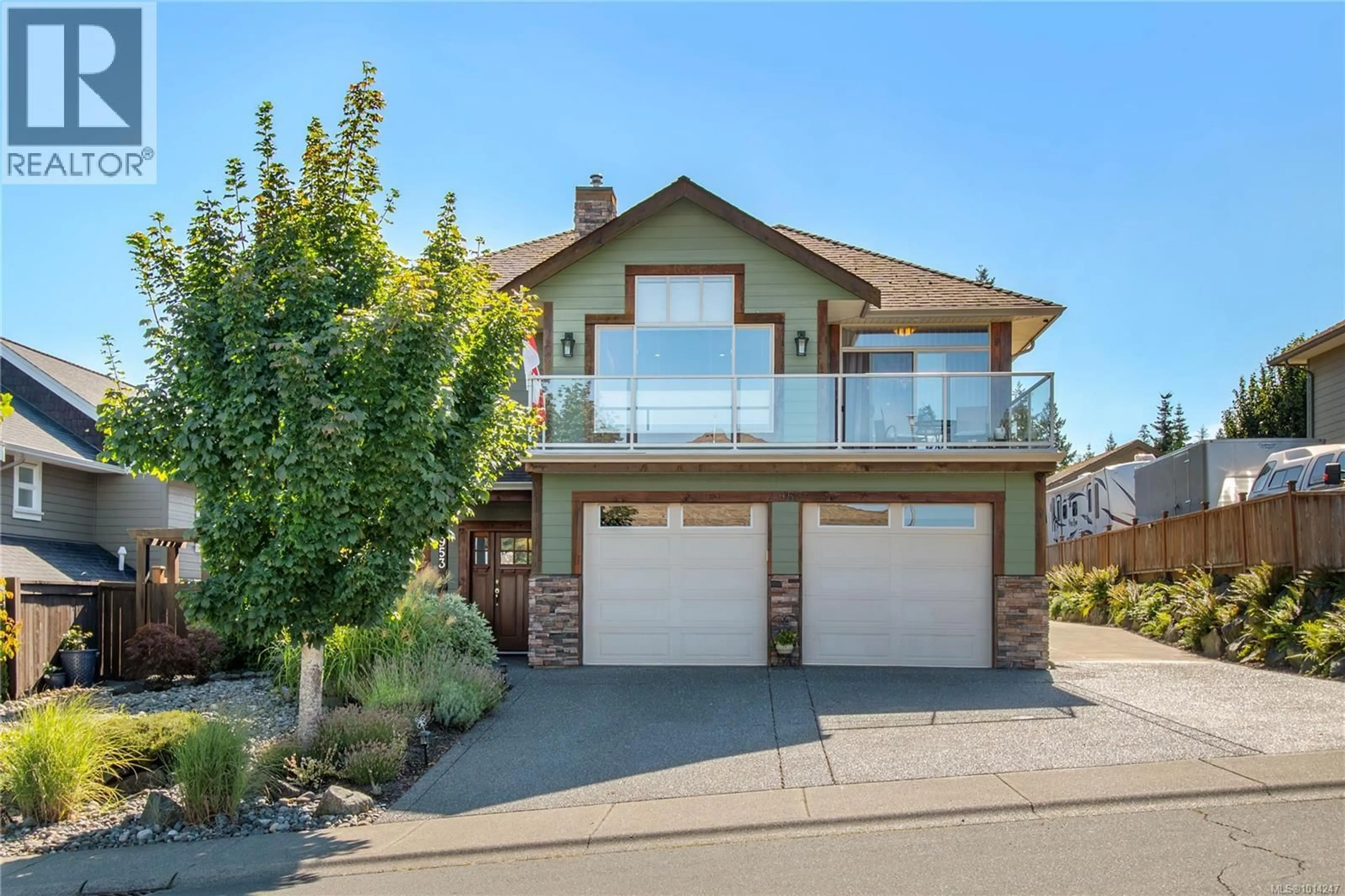 Home with vinyl exterior material, street for 2953 PACIFIC VIEW TERRACE, Campbell River British Columbia V9H1V4