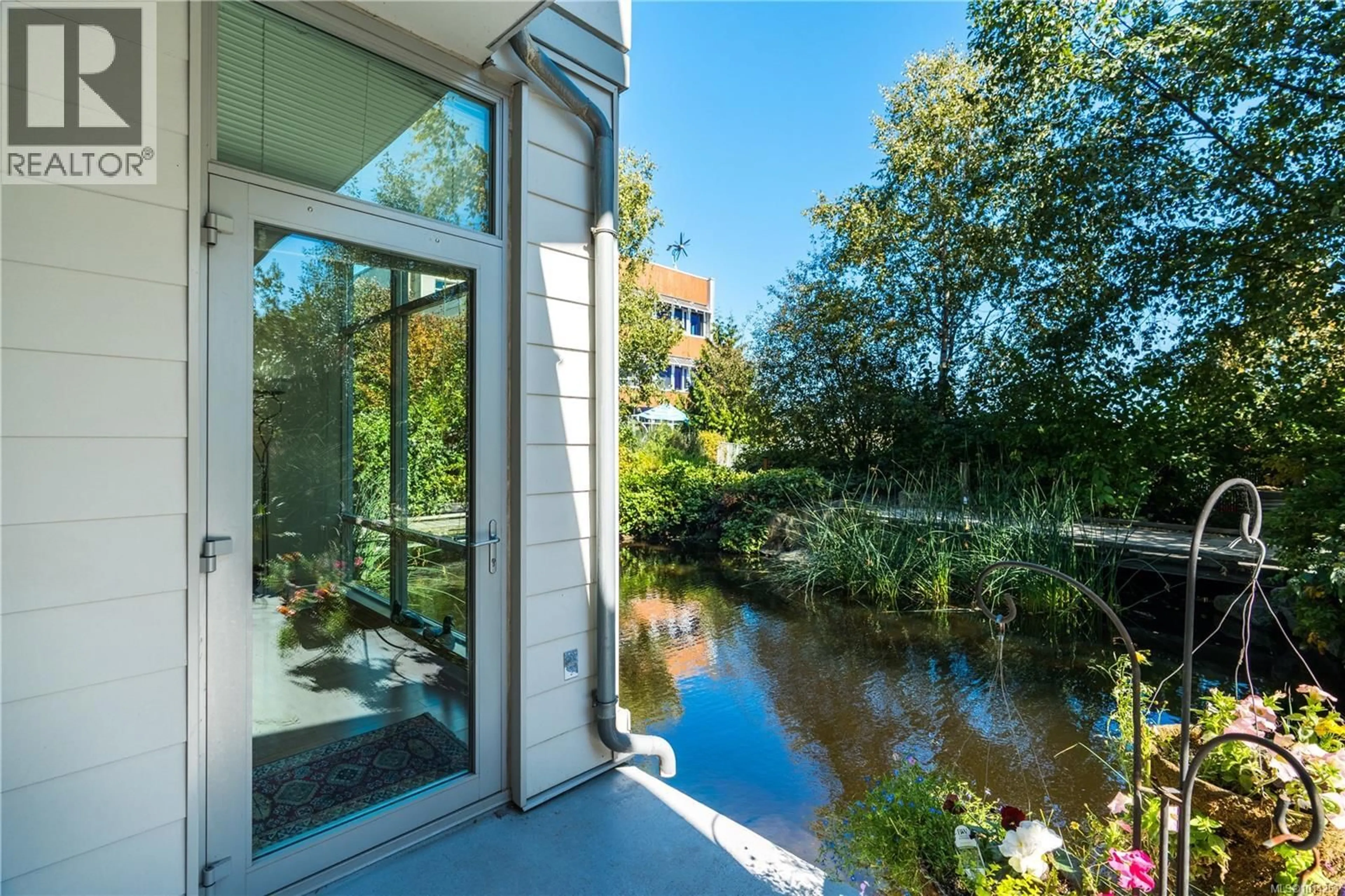 Patio, water/lake/river/ocean view for G1 - 395 TYEE ROAD, Victoria British Columbia V9A0A9