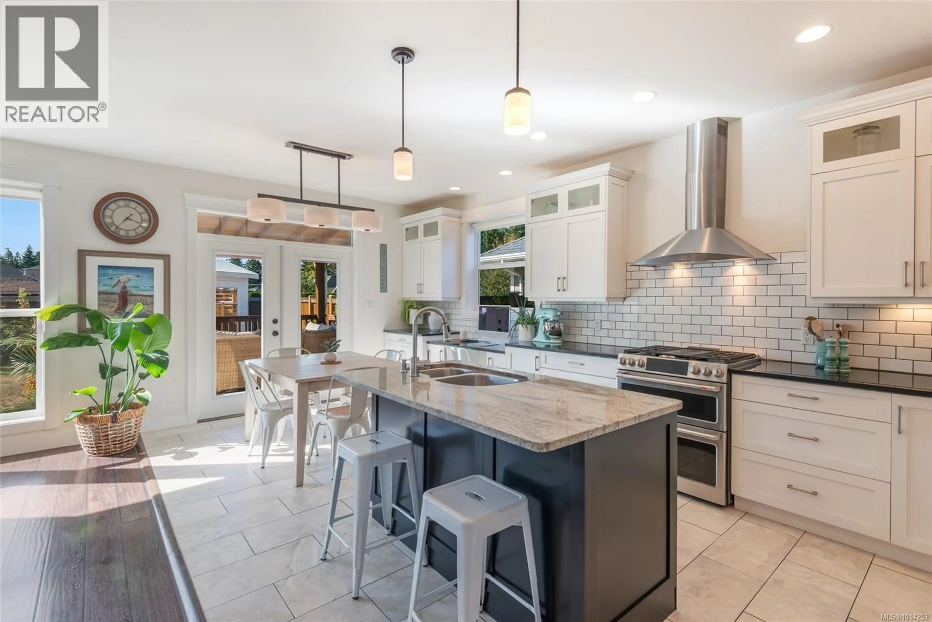 Open concept kitchen, ceramic/tile floor for 3558 SWORDFERN LANE, Port Alberni British Columbia V9Y0A5