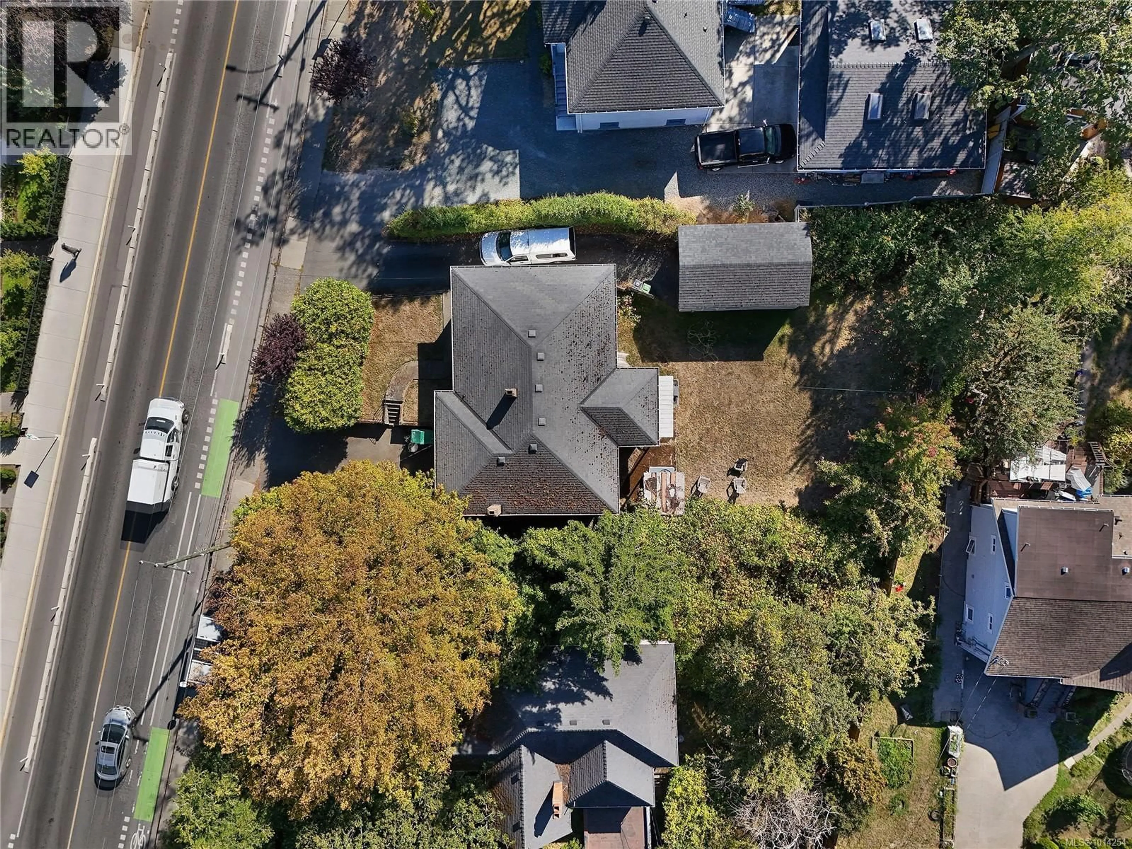 A pic from outside/outdoor area/front of a property/back of a property/a pic from drone, street for 826 LAMPSON STREET, Esquimalt British Columbia V9A6B2