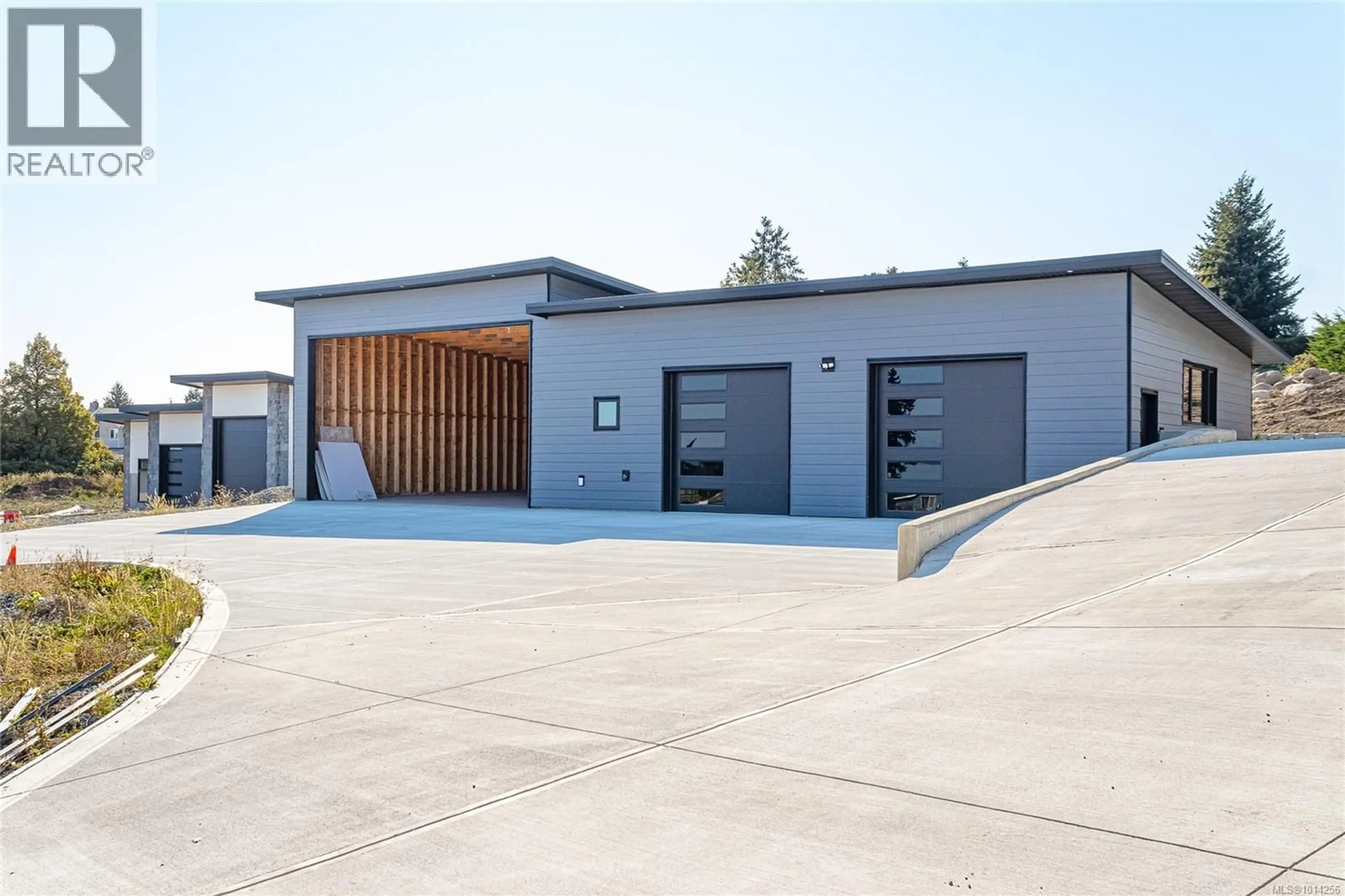 Indoor garage for 10928 GRANDVIEW ROAD, Saltair British Columbia V9G1Z7