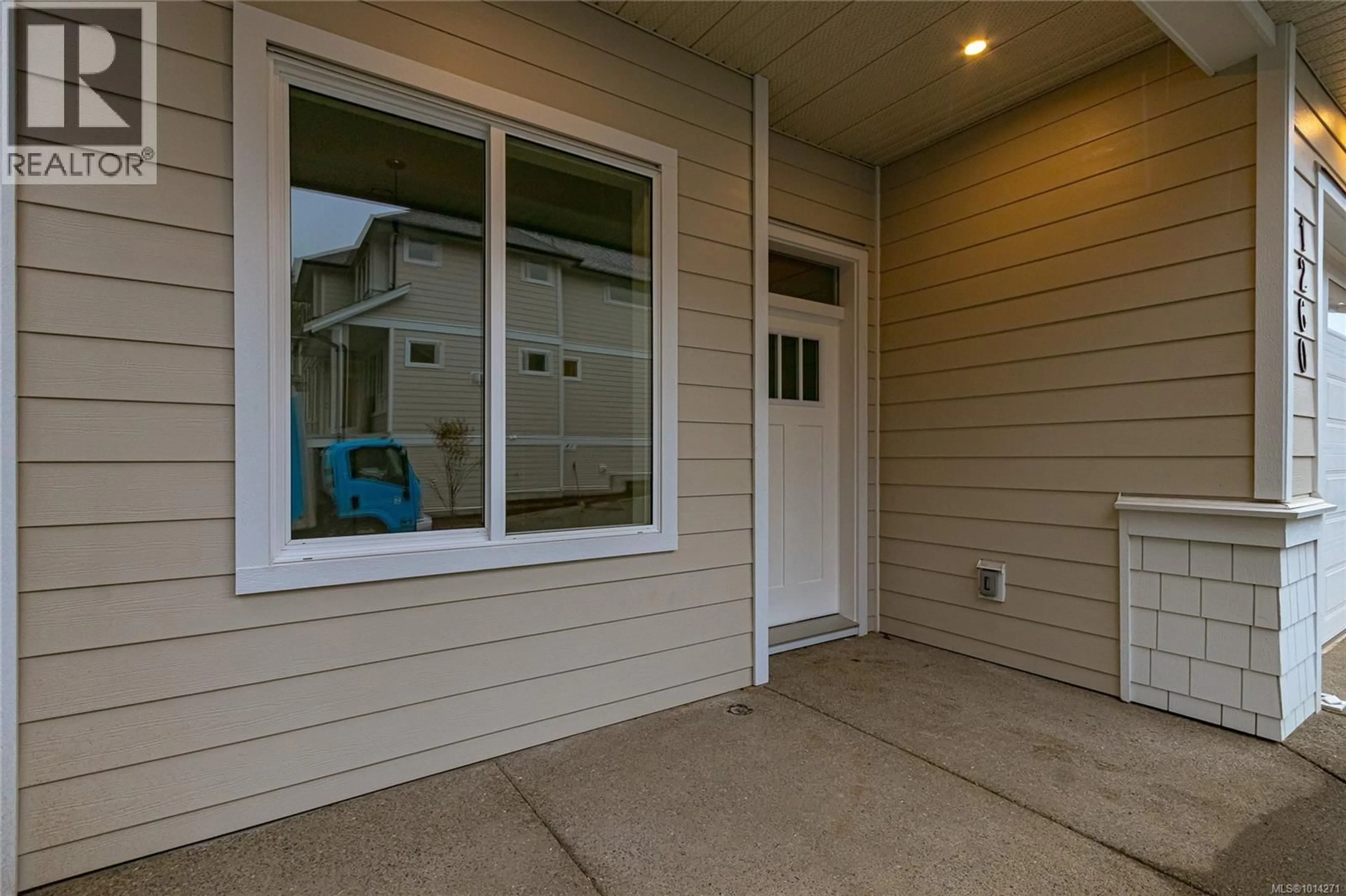 Indoor entryway for 1260 ASHMORE TERRACE, Langford British Columbia V9C0S6