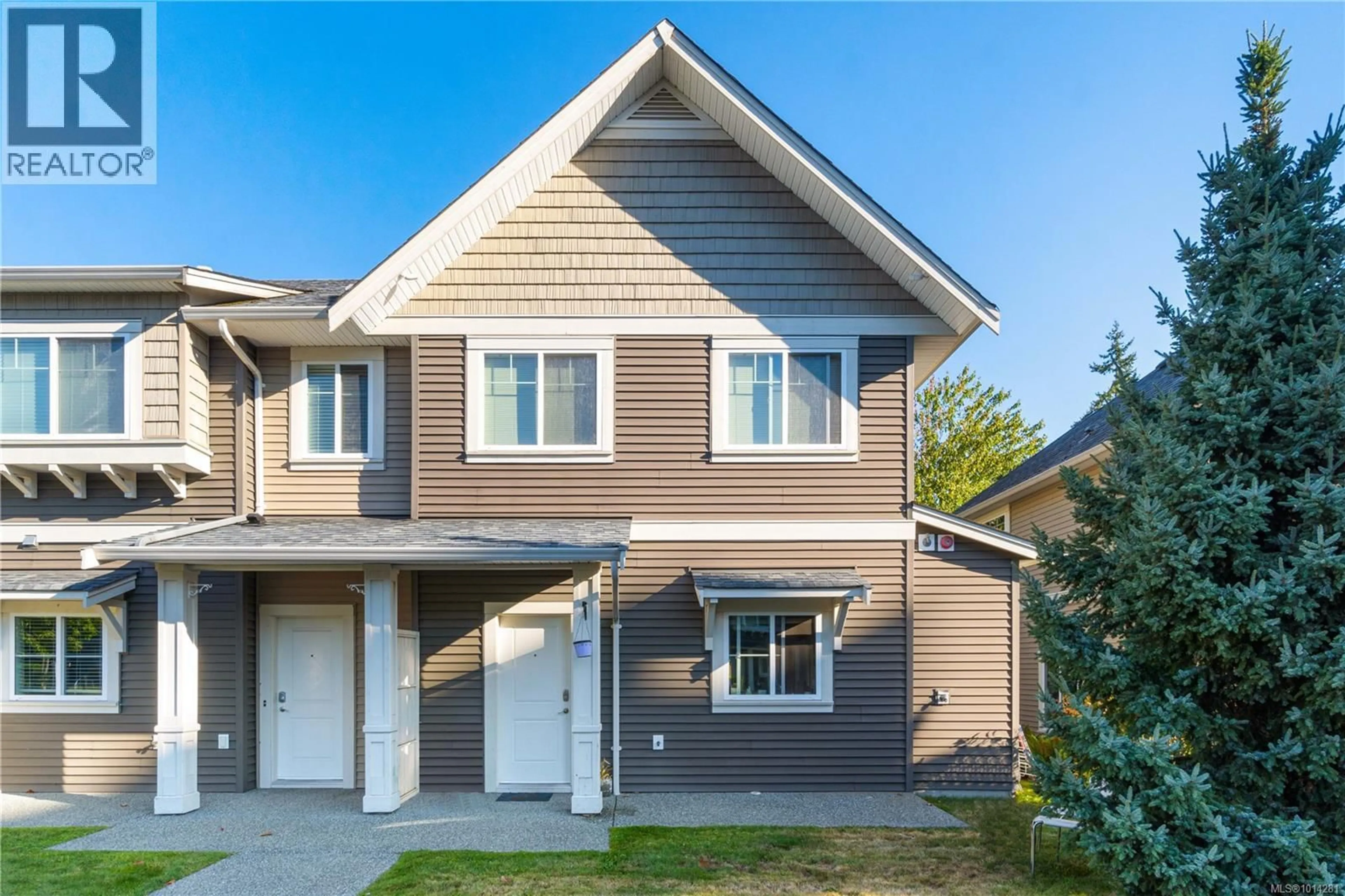 Home with vinyl exterior material, street for 301 - 1675 CRESCENT VIEW DRIVE, Nanaimo British Columbia V9S0A8