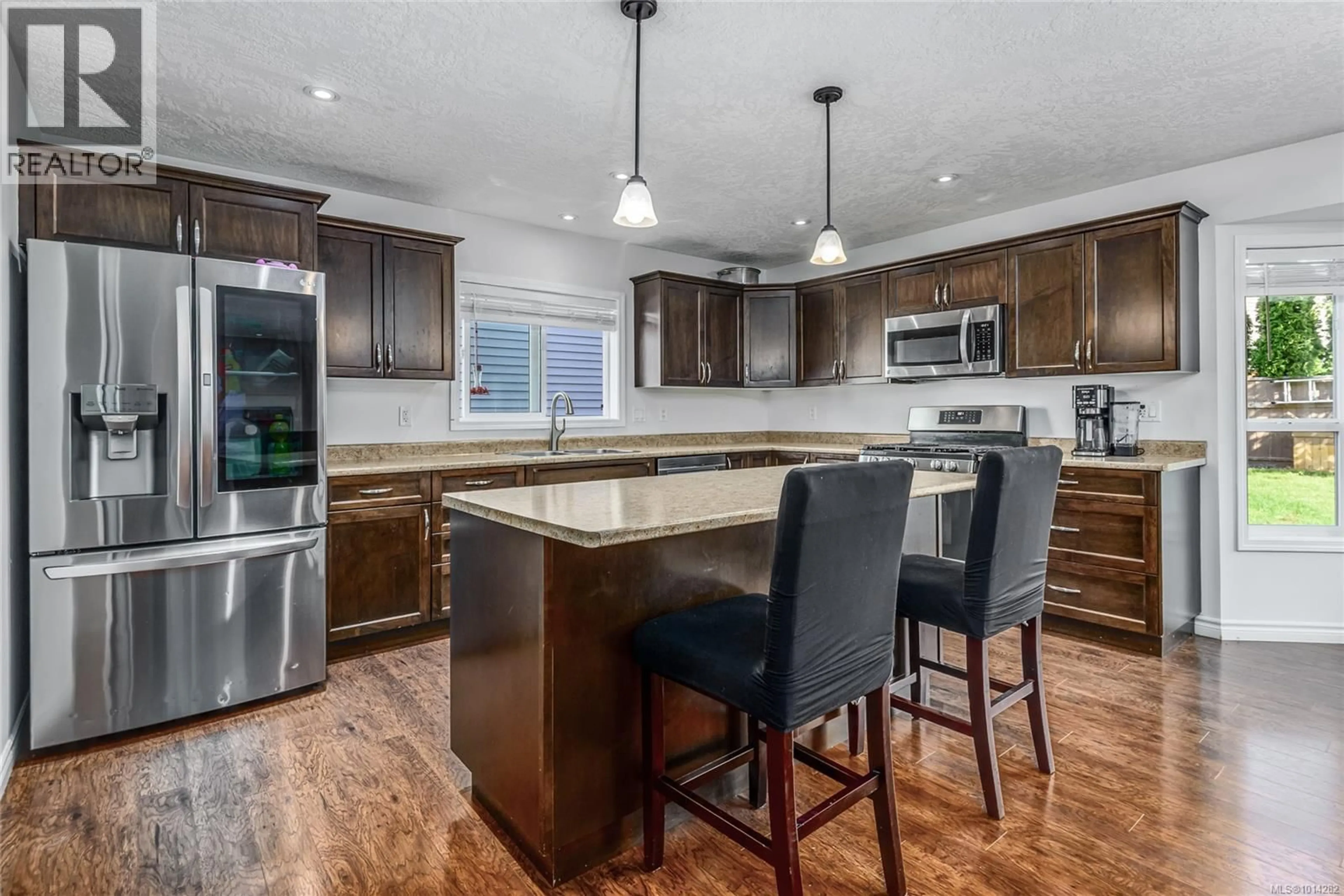 Open concept kitchen, unknown for 1416 NOEL AVENUE, Comox British Columbia V9M3C6