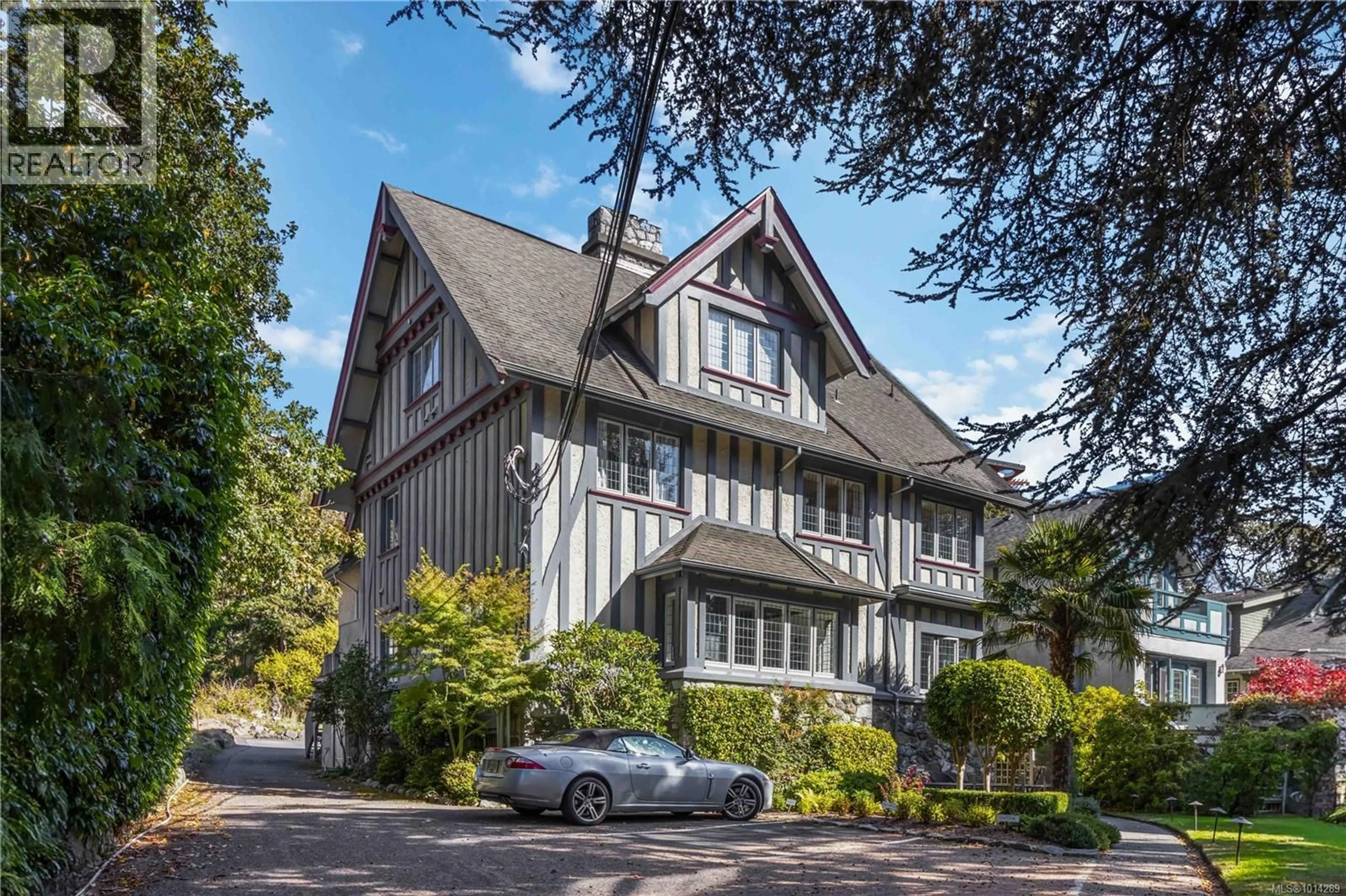 Home with vinyl exterior material, street for F - 349 FOUL BAY ROAD, Victoria British Columbia V8S4G6