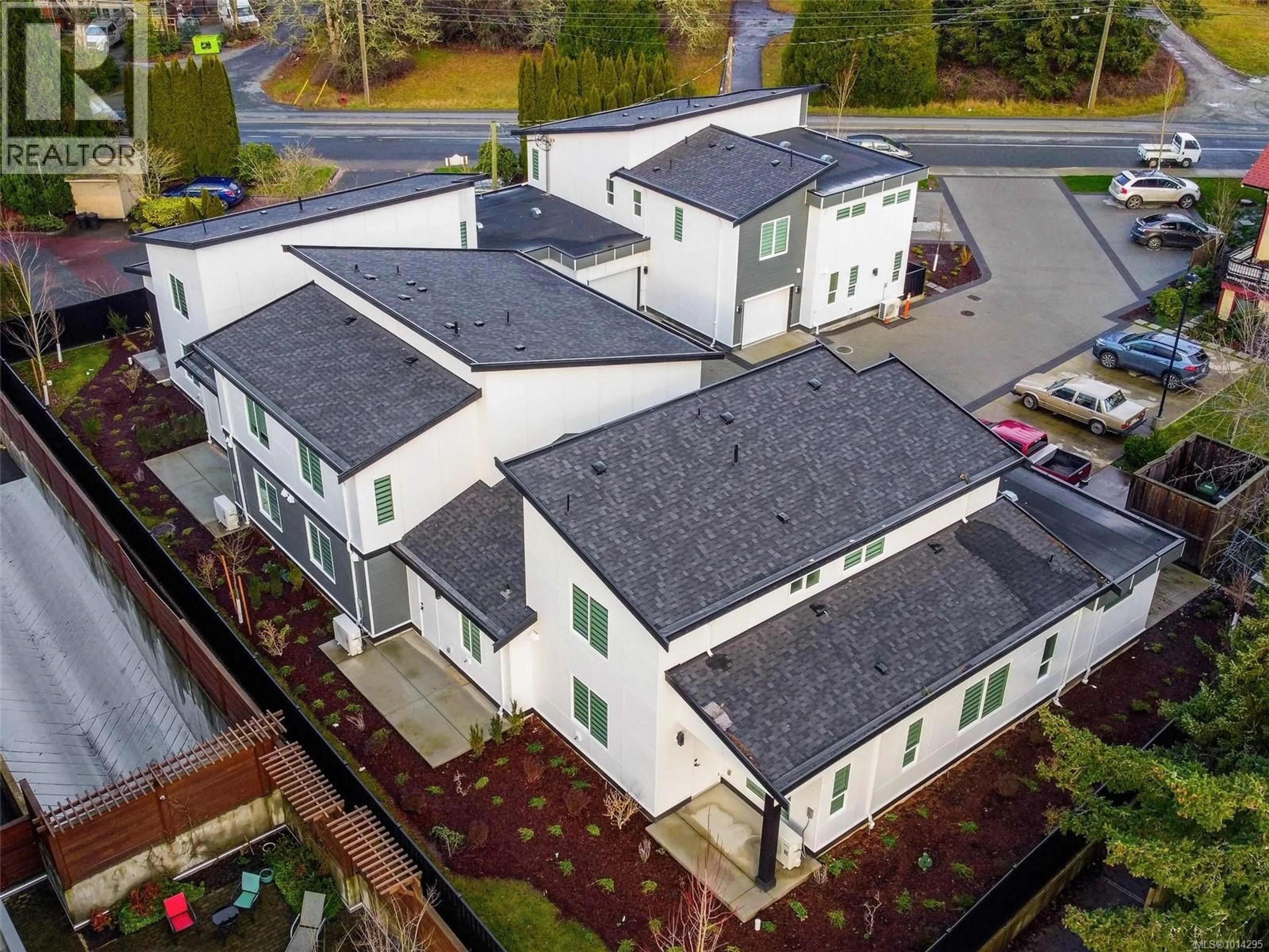 A pic from outside/outdoor area/front of a property/back of a property/a pic from drone, building for 2 - 1171 STELLY'S CROSS ROAD, Central Saanich British Columbia V8M1H4