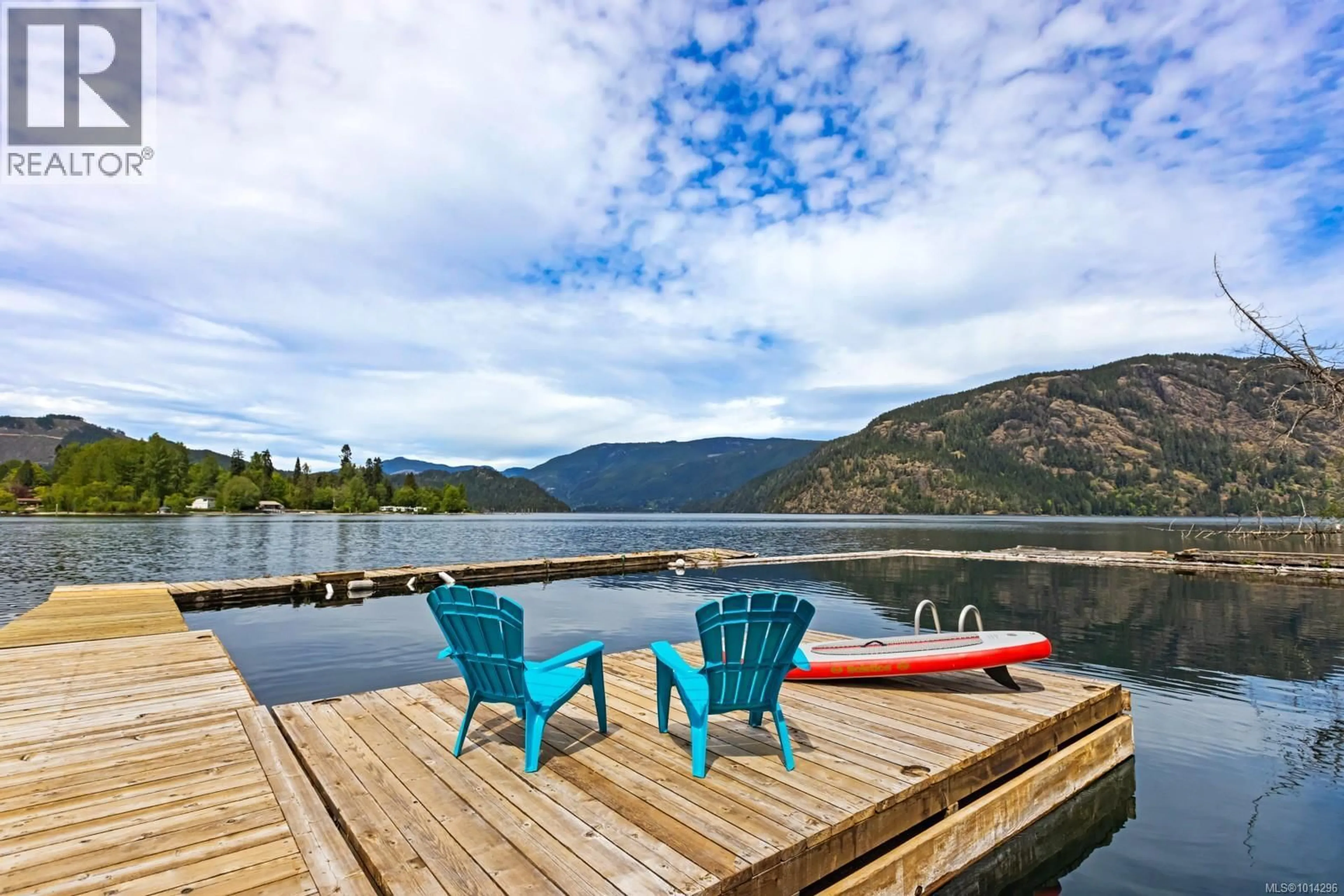 Patio, water/lake/river/ocean view for 6918 BEACH DRIVE, Honeymoon Bay British Columbia V0R1Y0