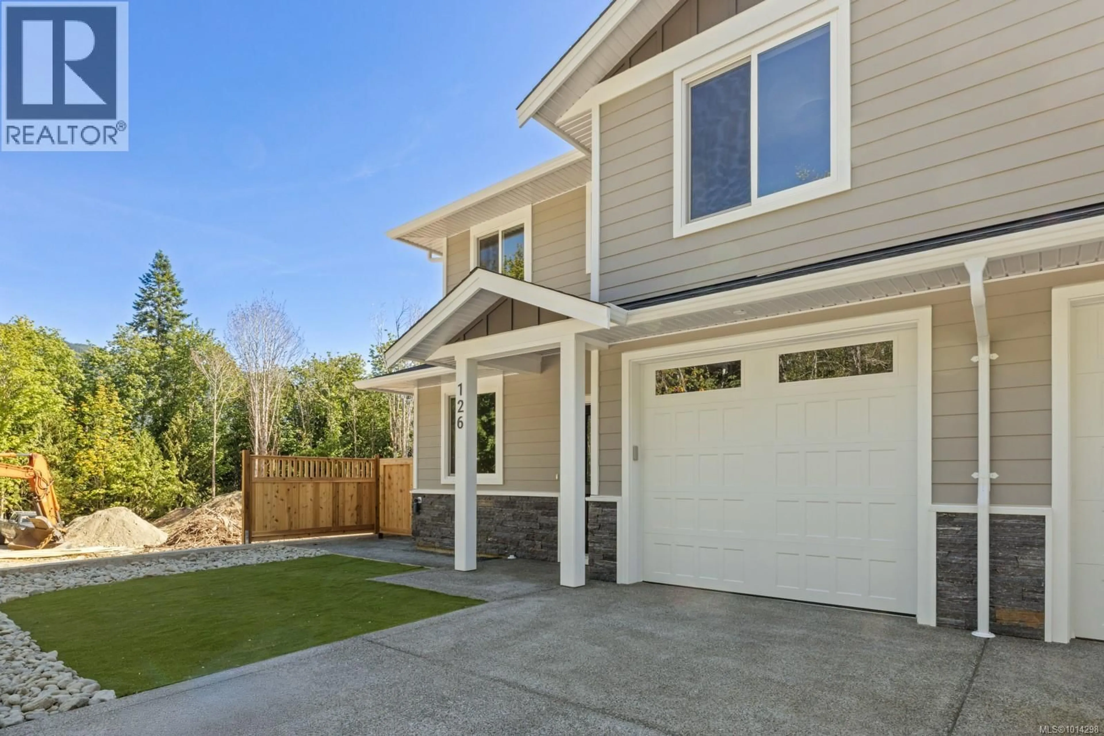 Home with vinyl exterior material, street for 126 ELK ROAD, Lake Cowichan British Columbia V0R2G0