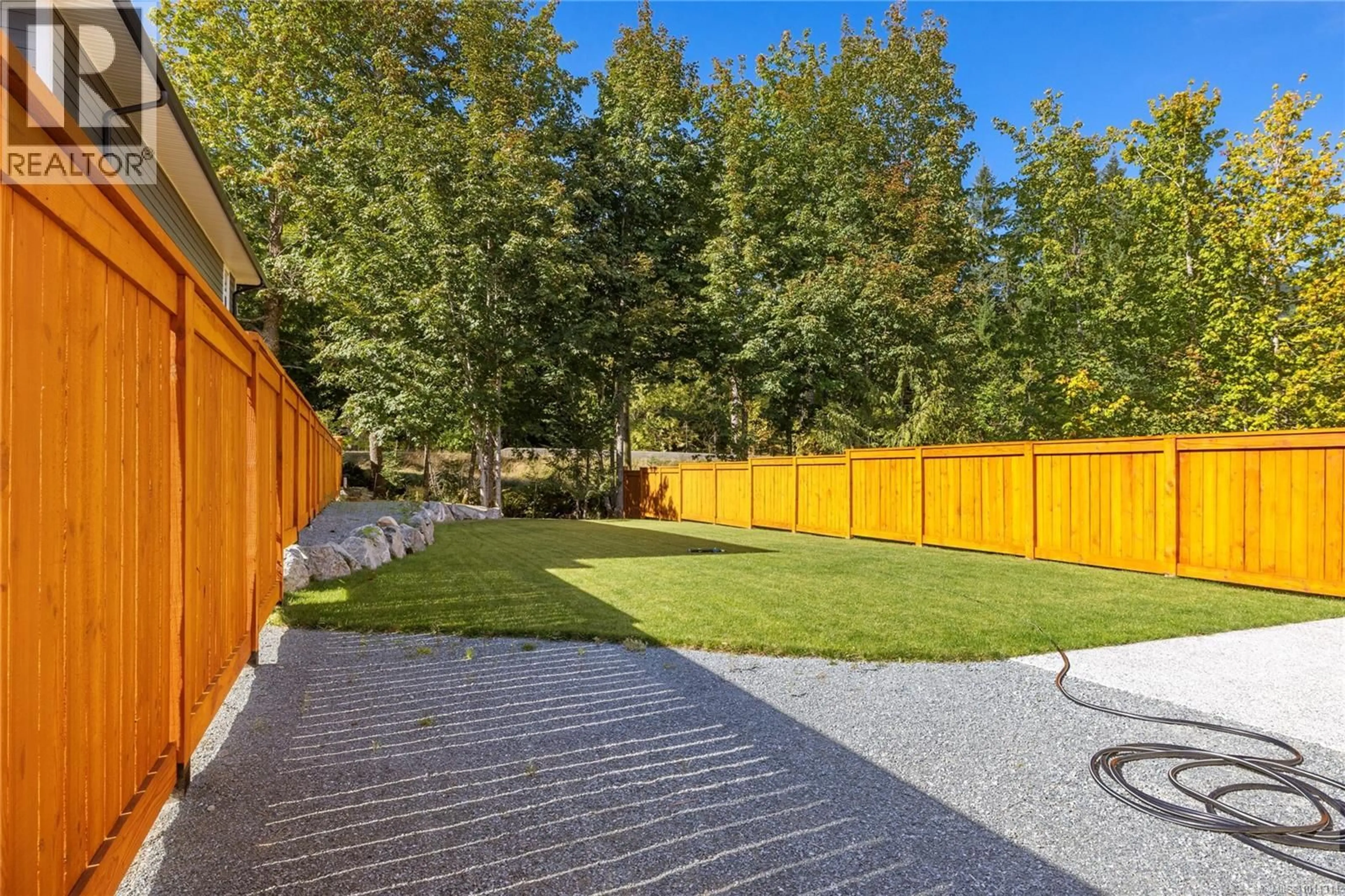 Patio, street for 161 ELK ROAD, Lake Cowichan British Columbia V0R2G0