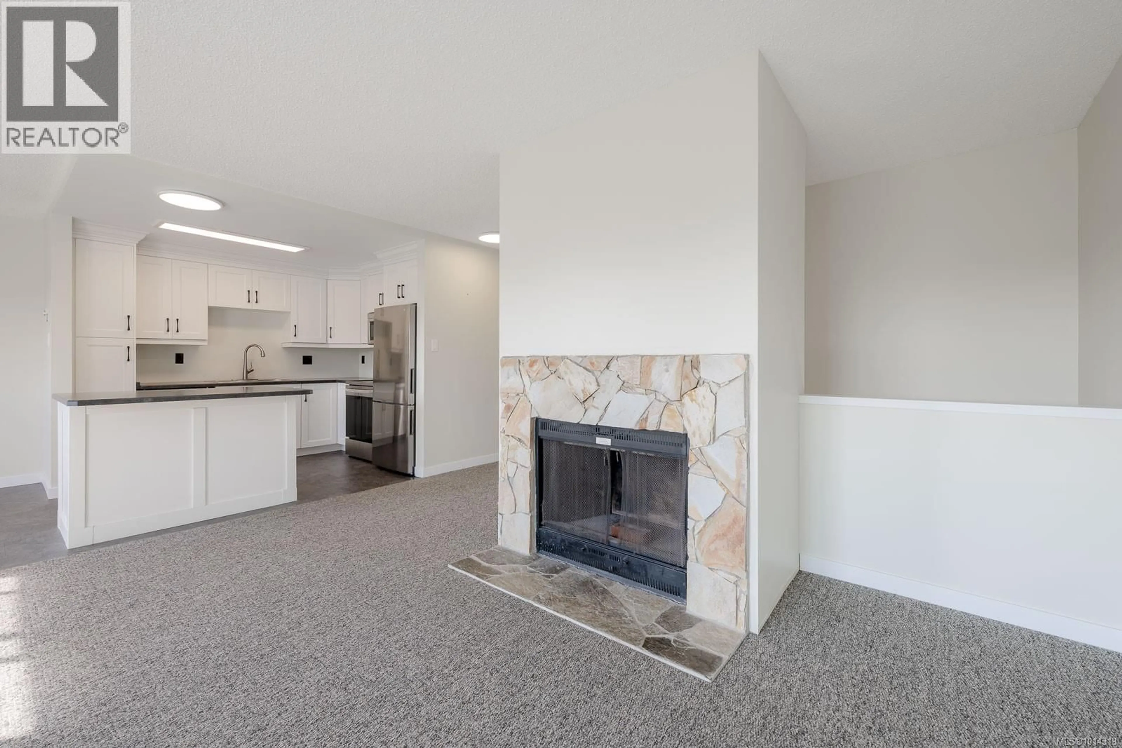 Unknown for 6 - 2820 ELK STREET, Nanaimo British Columbia V9S3V3