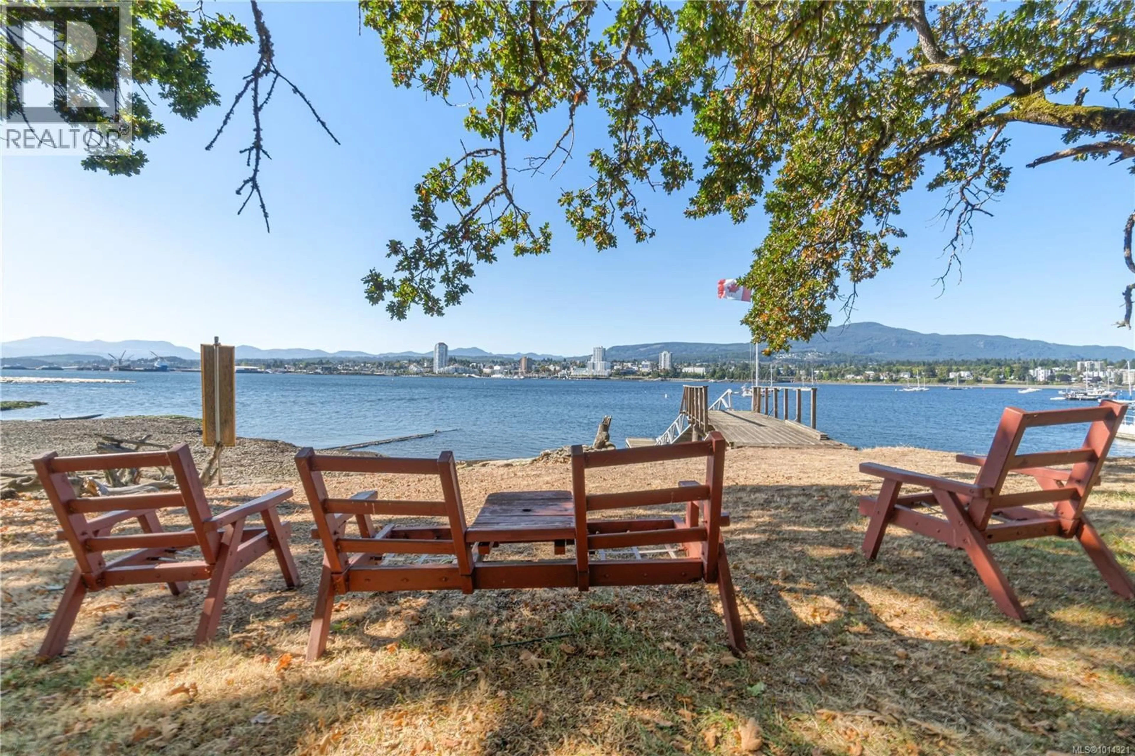 Patio, water/lake/river/ocean view for 4 PIRATES LANE, Protection Island British Columbia V9R6R1