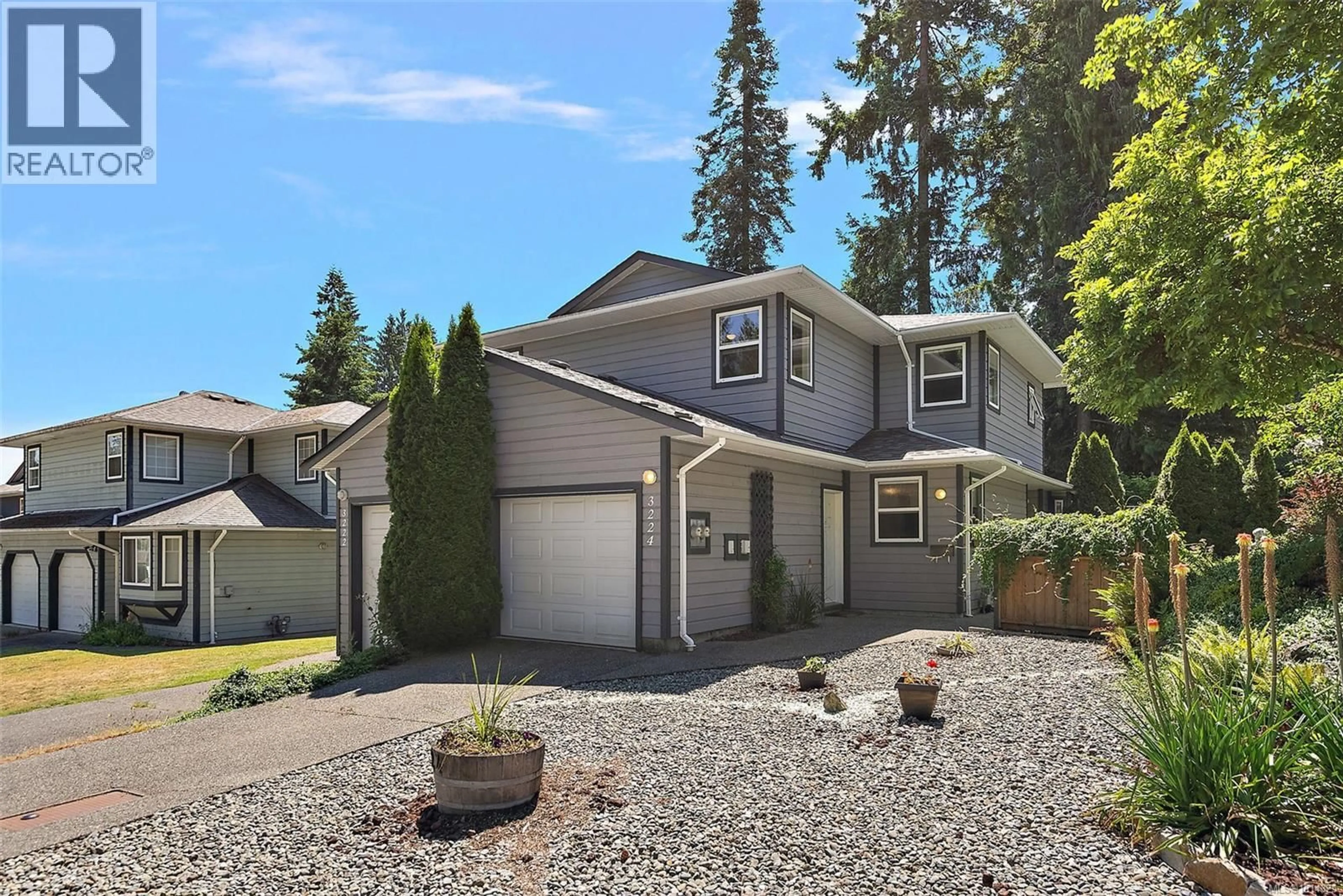 Home with vinyl exterior material, street for 3224 HILLWOOD ROAD, Duncan British Columbia V9L5K8