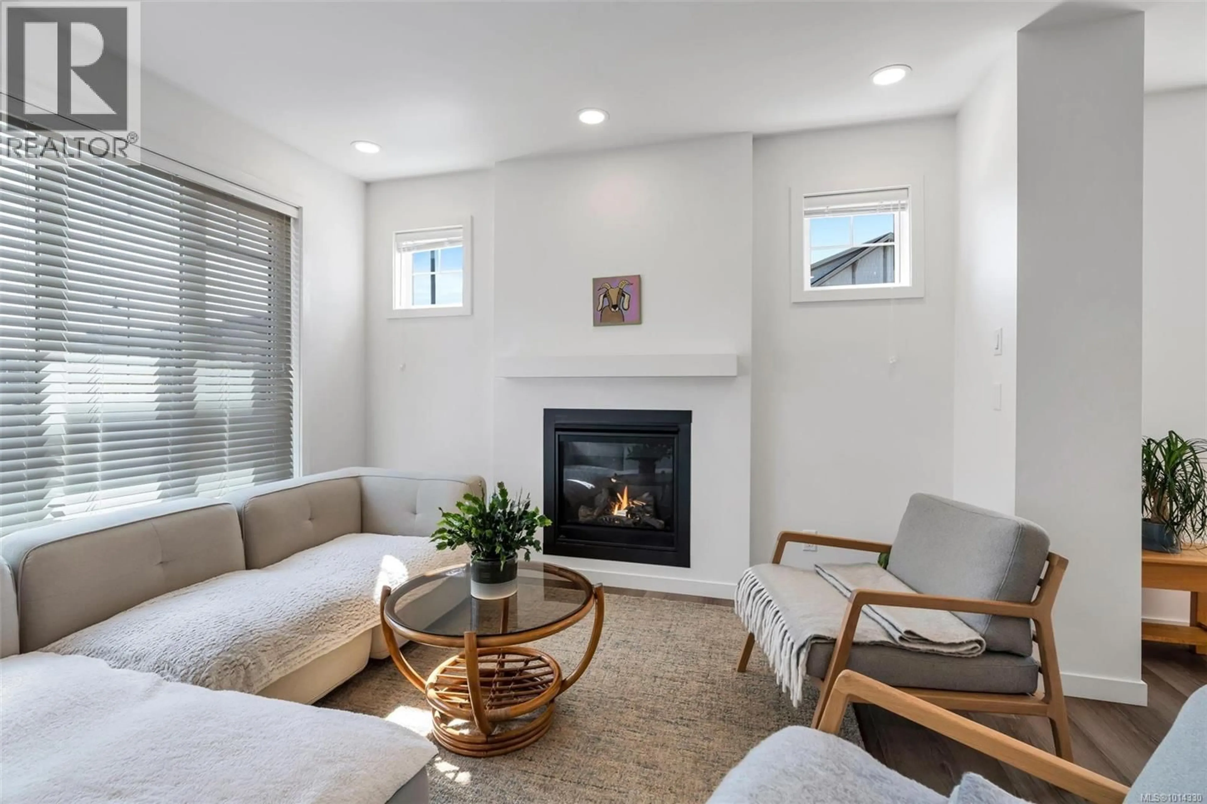 Living room with furniture, unknown for 133 CASPIAN DRIVE, Colwood British Columbia V9C0R6
