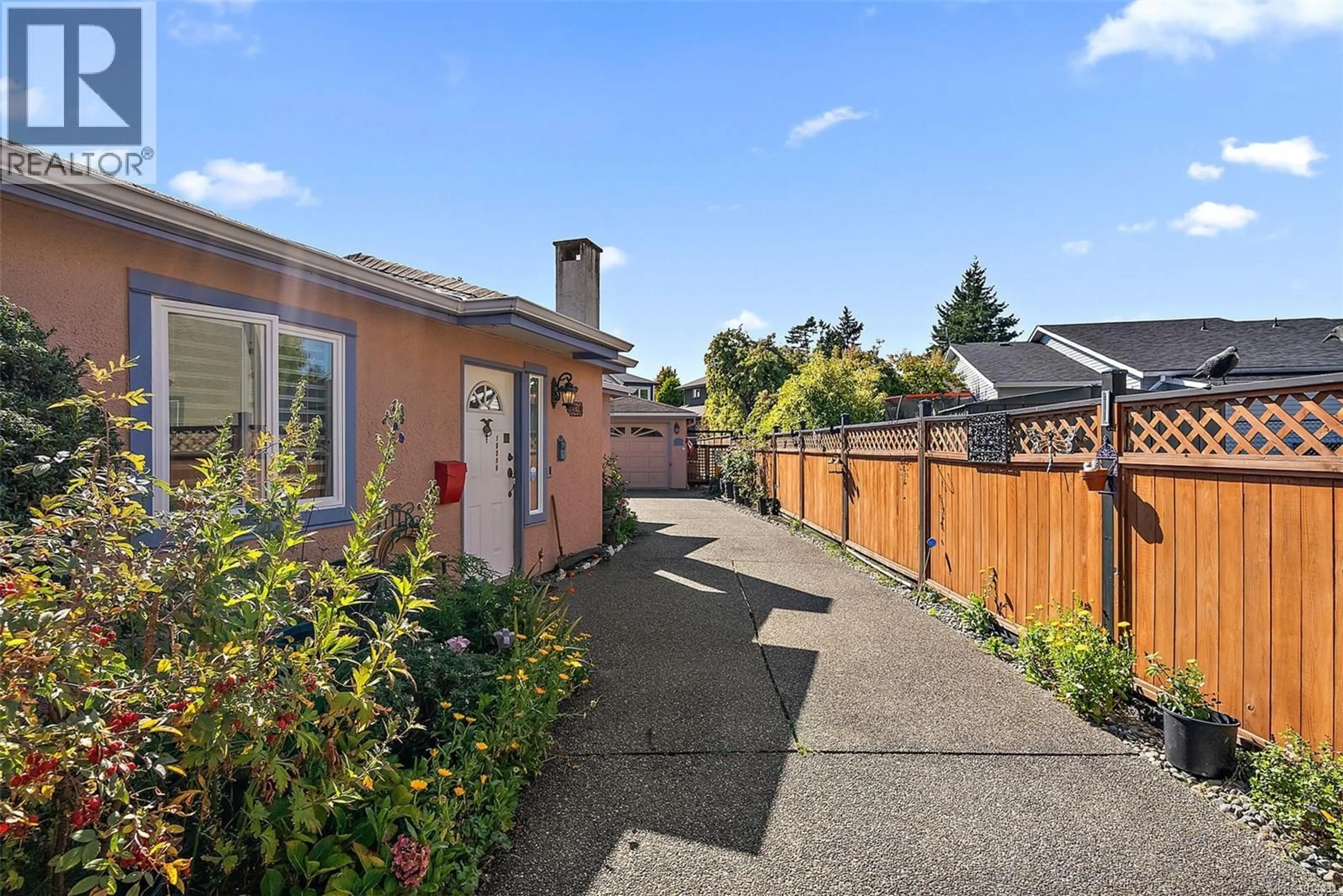 Patio, street for 10386 RESTHAVEN DRIVE, Sidney British Columbia V8L3H3