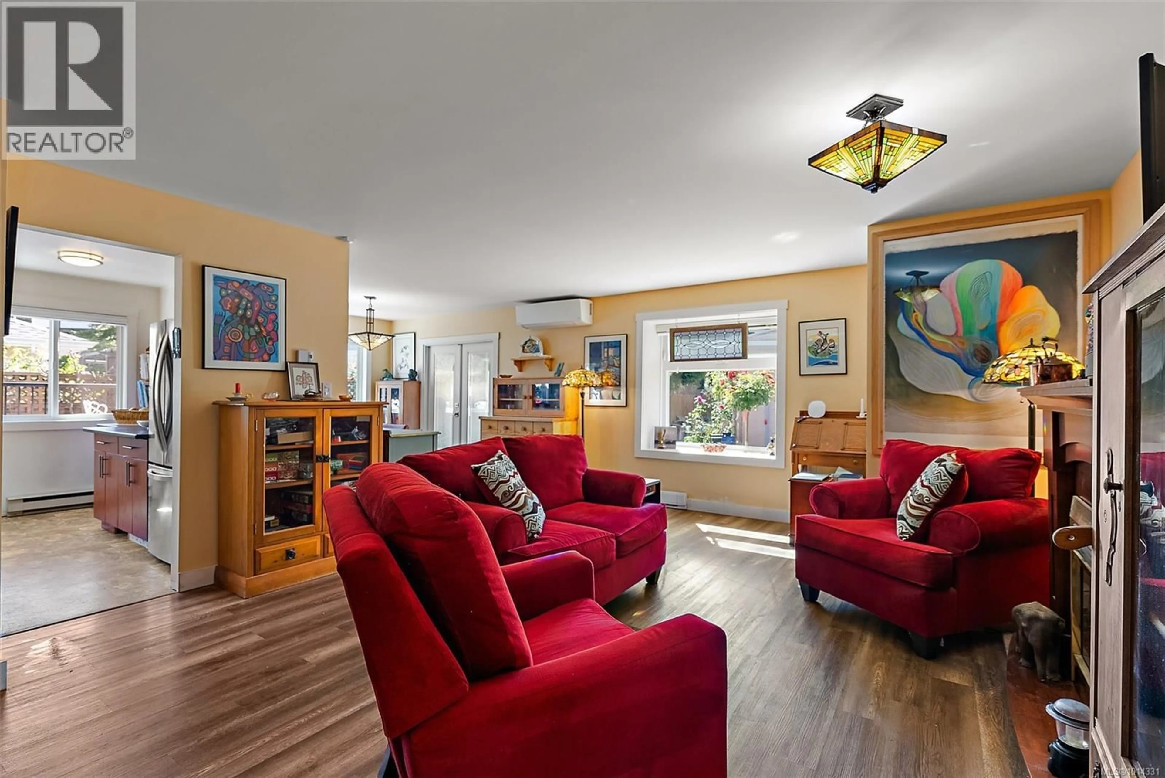 Living room with furniture, unknown for 10386 RESTHAVEN DRIVE, Sidney British Columbia V8L3H3