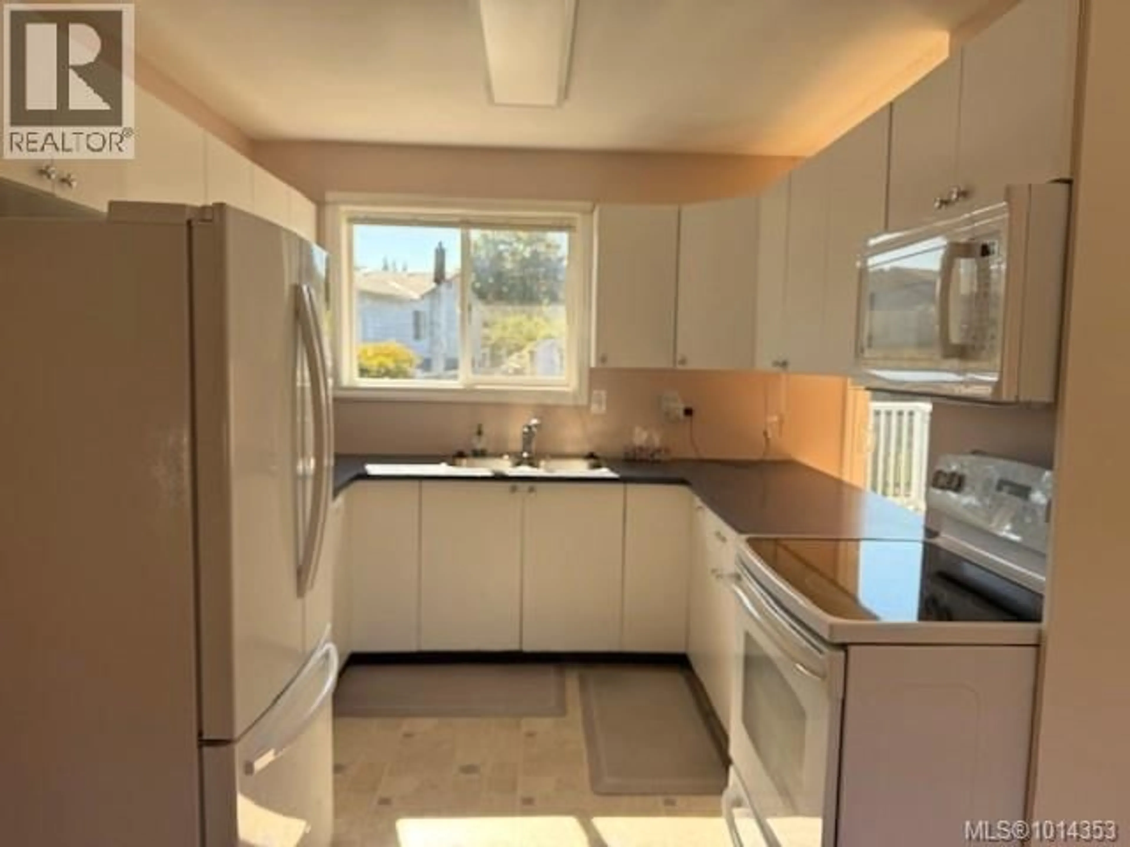 Standard kitchen, unknown for 7370 THUNDERBIRD WAY, Port Hardy British Columbia V0N2P0