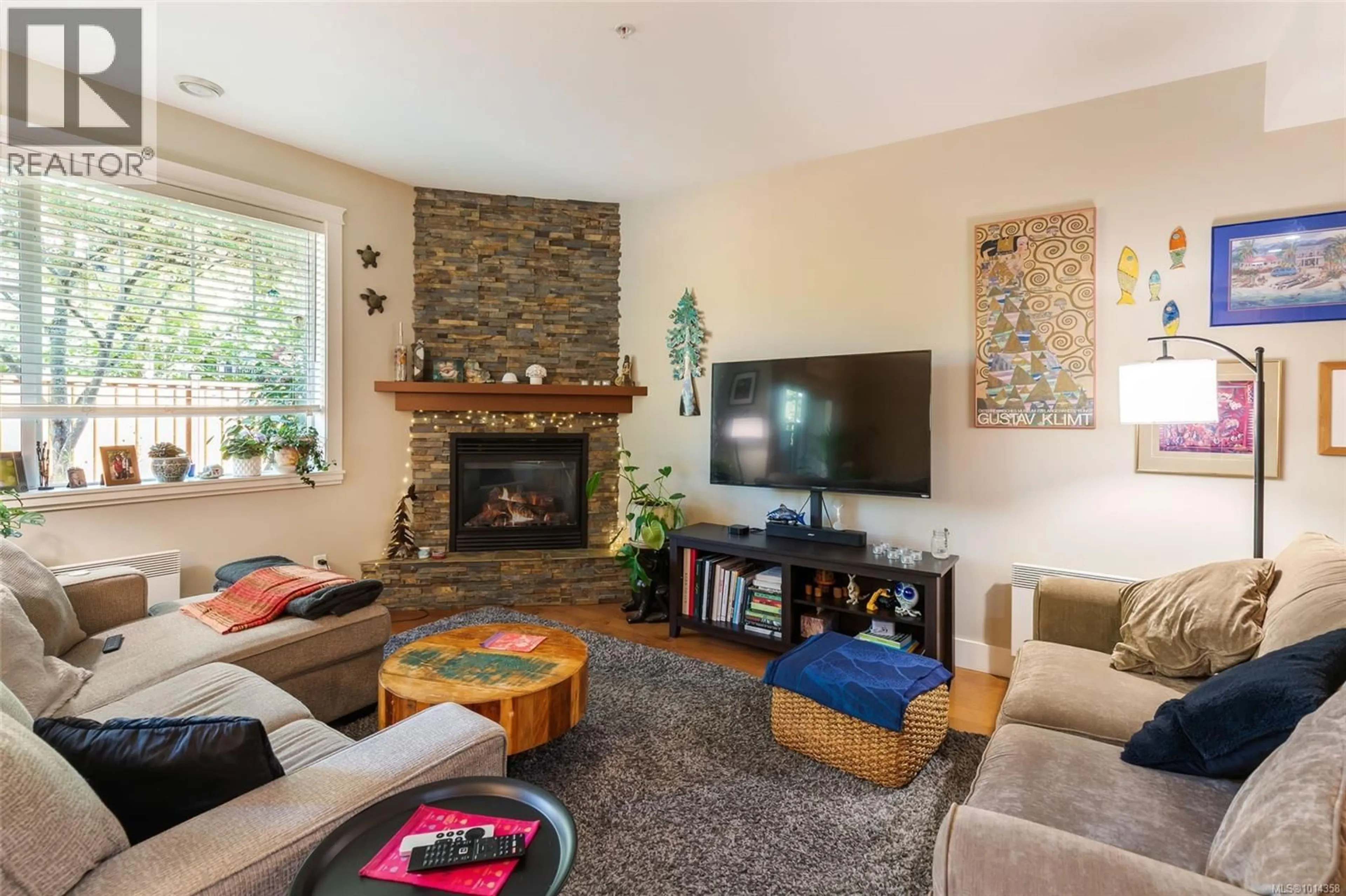 Living room with furniture, unknown for 2 - 344 HIRST AVENUE, Parksville British Columbia V9P1K4