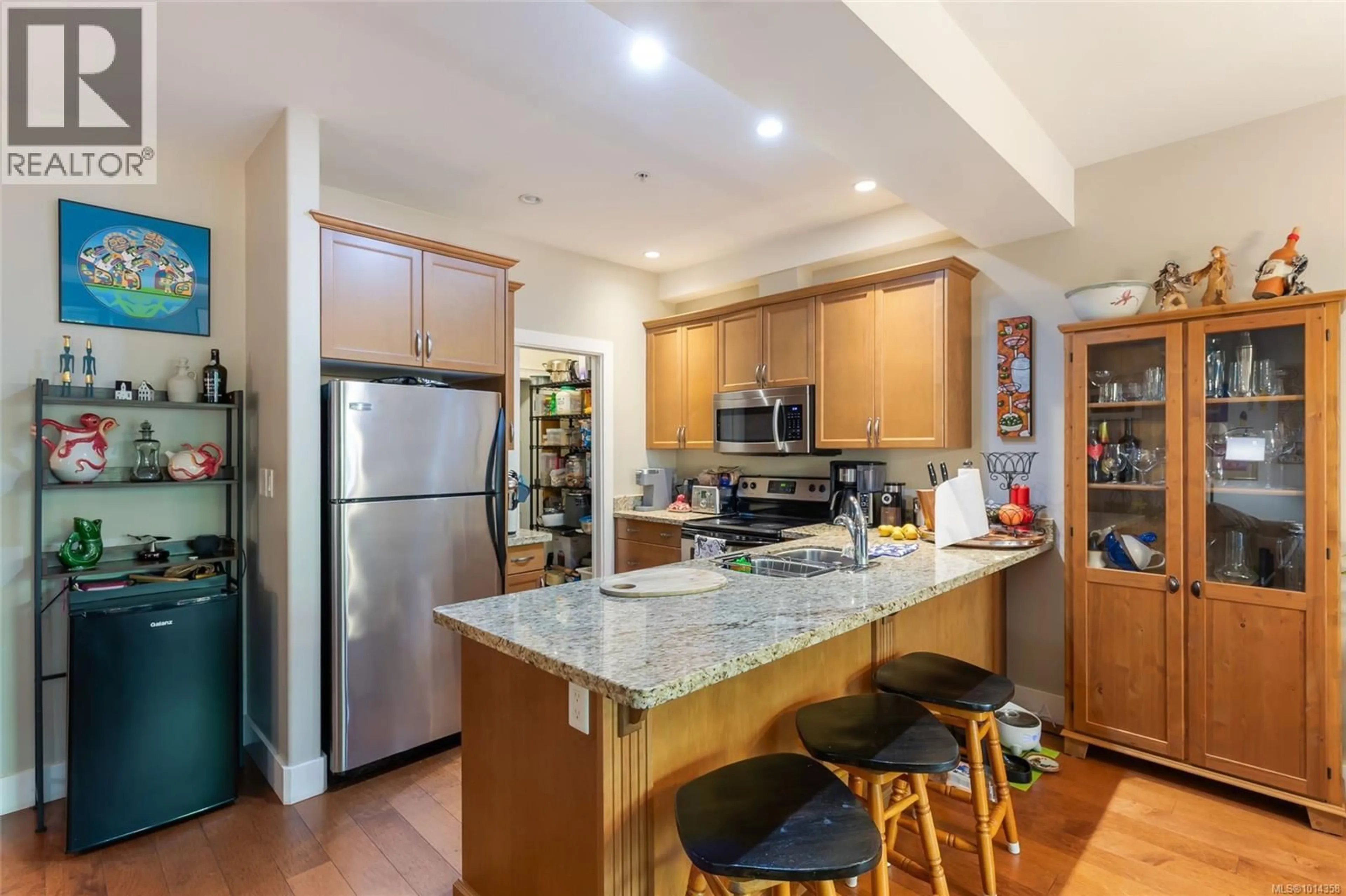 Open concept kitchen, unknown for 2 - 344 HIRST AVENUE, Parksville British Columbia V9P1K4