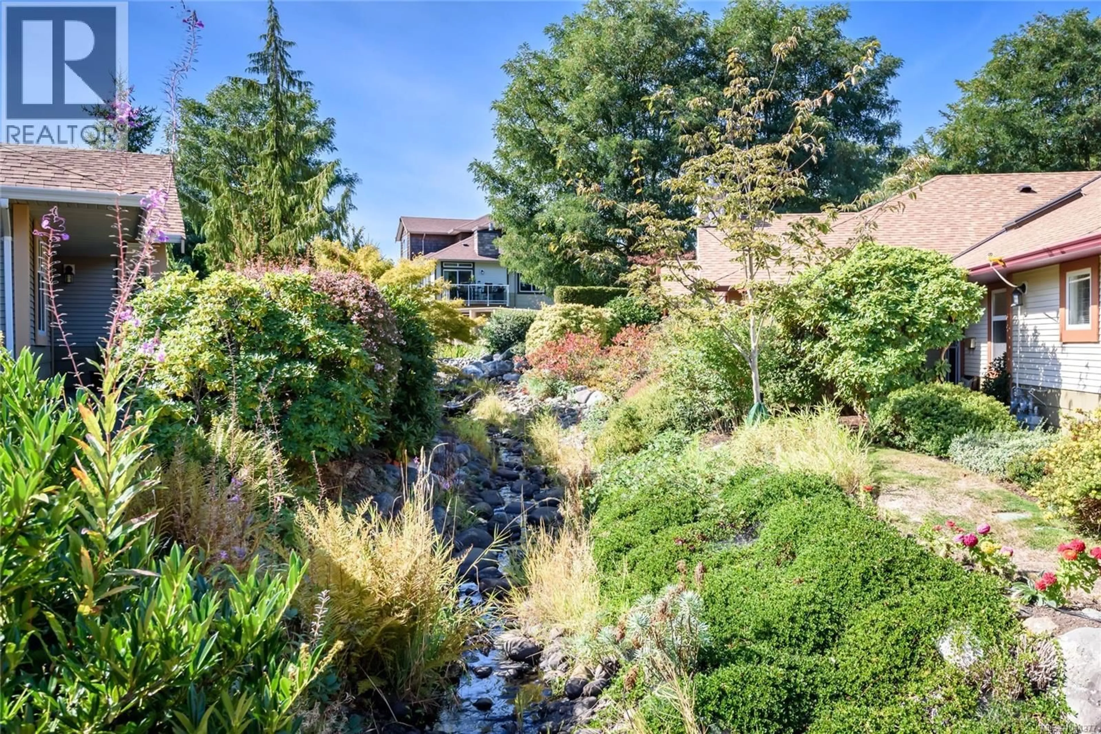 A pic from outside/outdoor area/front of a property/back of a property/a pic from drone, water/lake/river/ocean view for 15 - 1220 GUTHRIE ROAD, Comox British Columbia V9M4A6