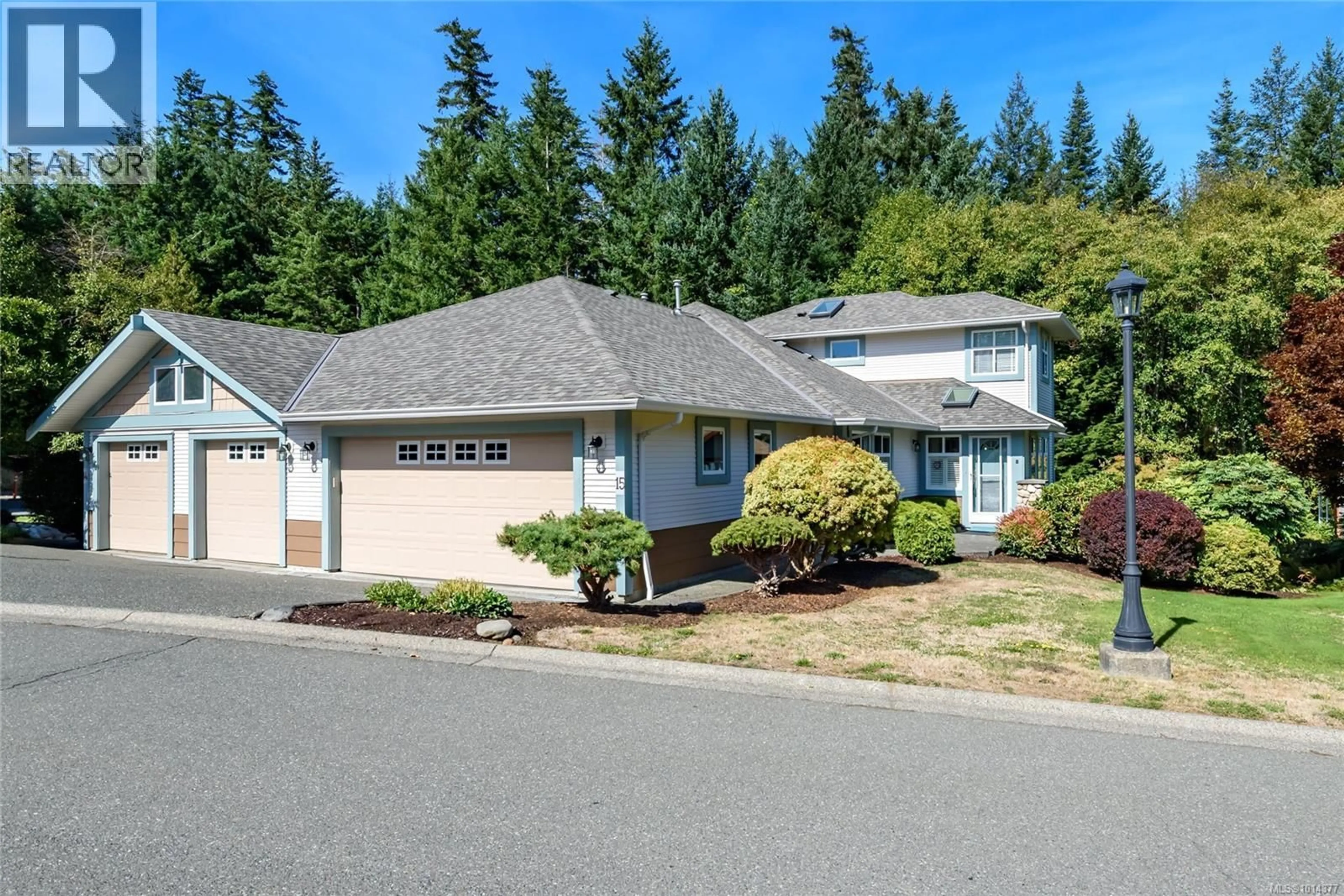 Home with vinyl exterior material, street for 15 - 1220 GUTHRIE ROAD, Comox British Columbia V9M4A6