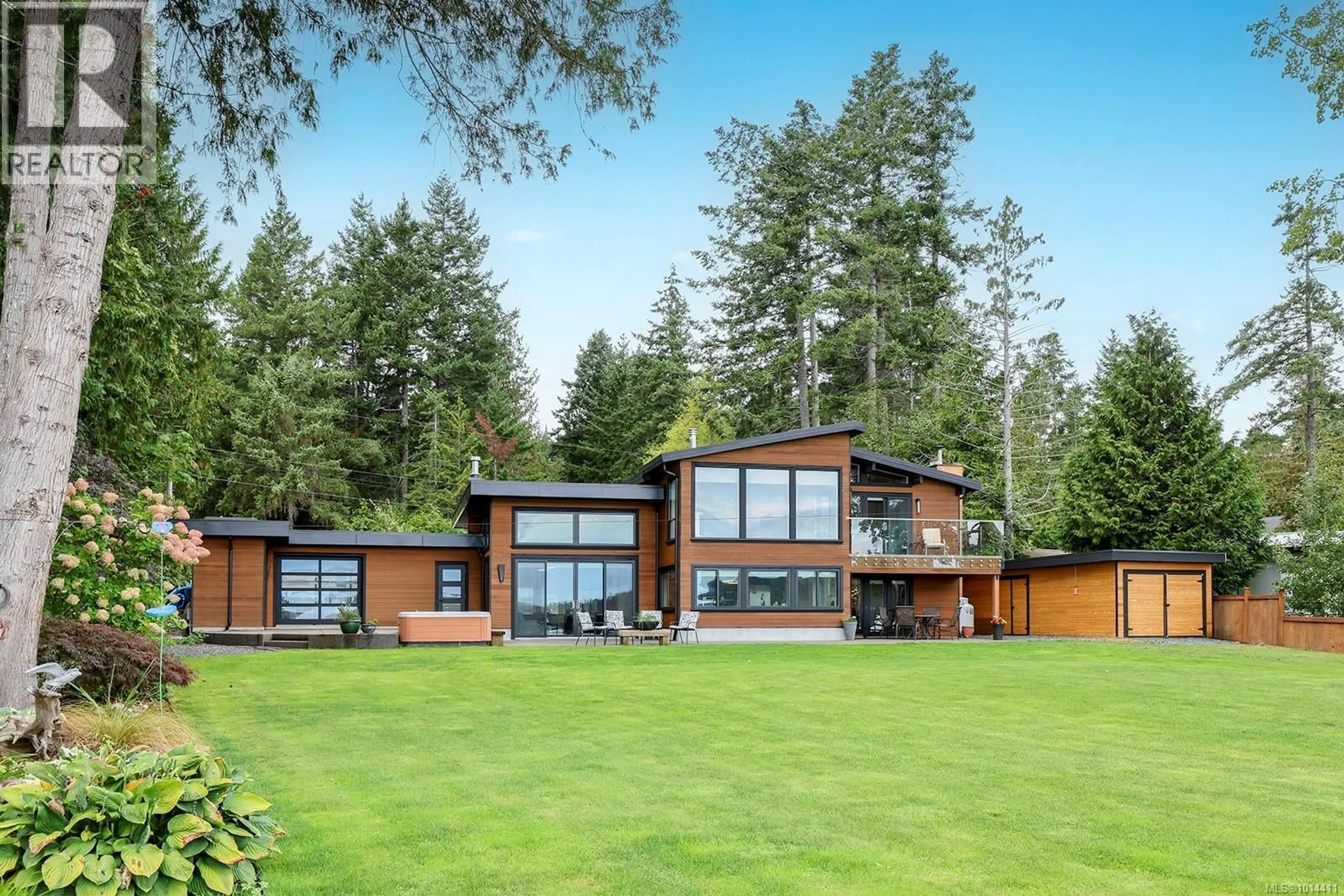 Home with vinyl exterior material, unknown for 154 BAYNES DRIVE, Fanny Bay British Columbia V0R1W0