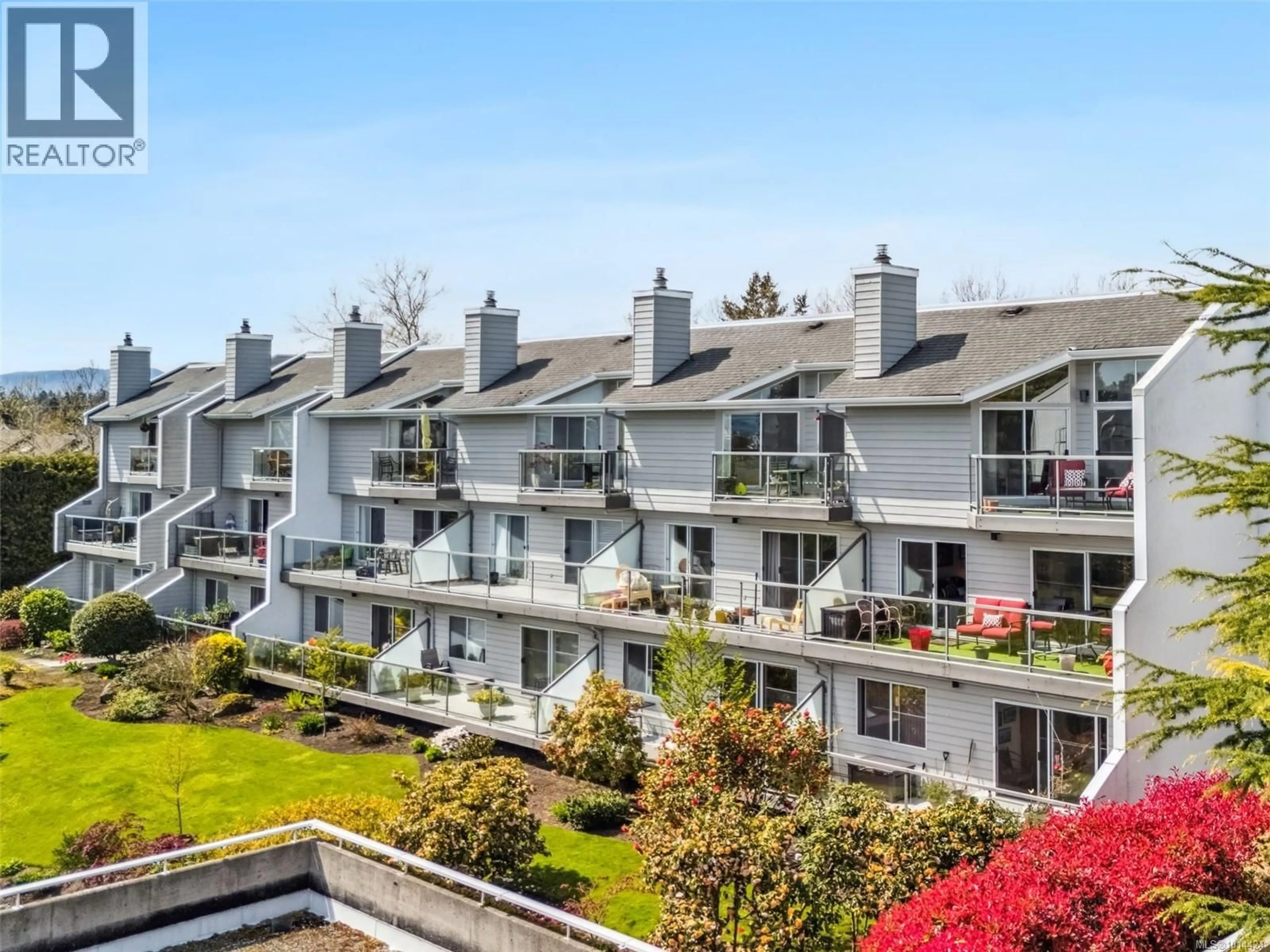 A pic from outside/outdoor area/front of a property/back of a property/a pic from drone, city buildings view from balcony for 305 - 10461 RESTHAVEN DRIVE, Sidney British Columbia V8L3H6