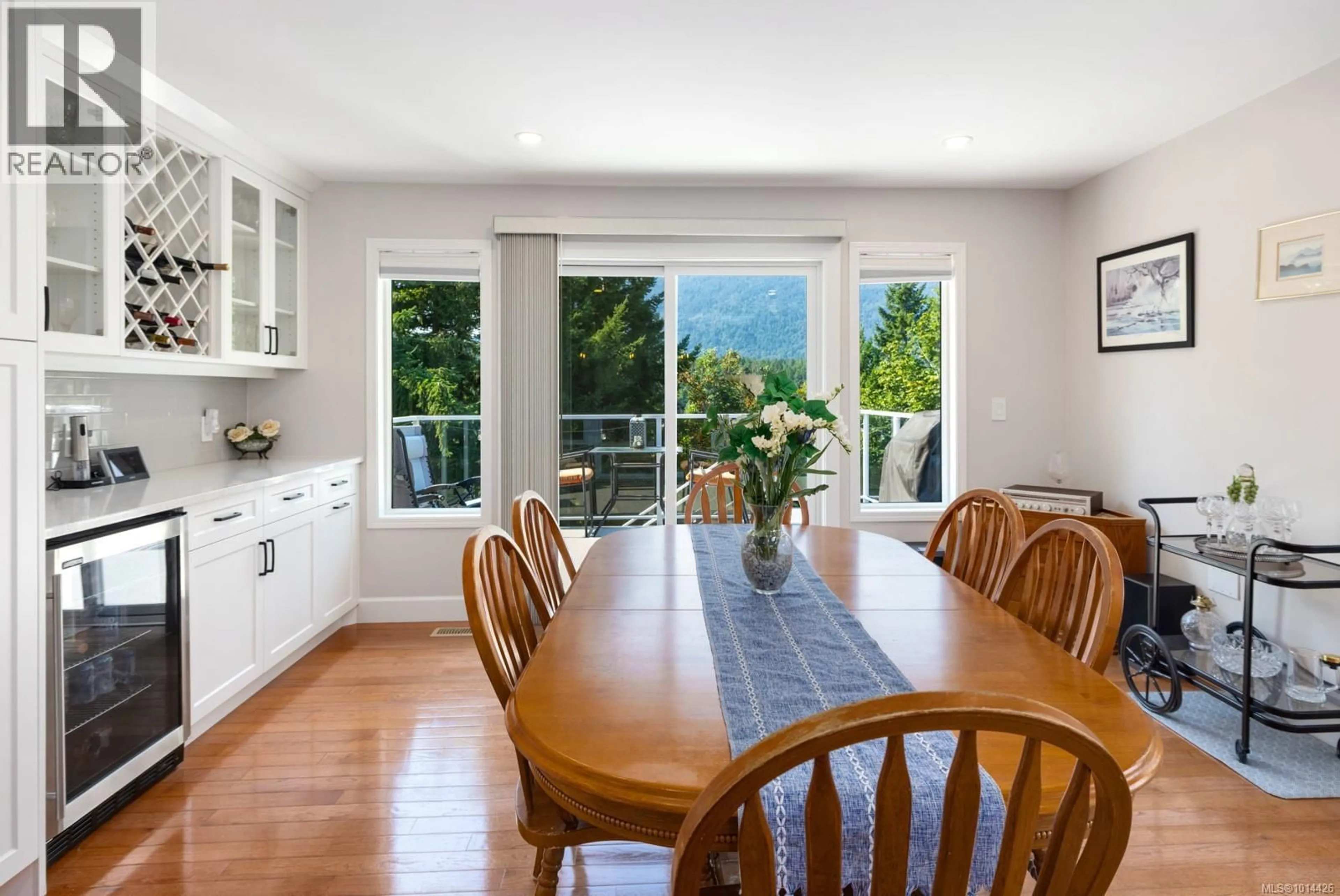 Dining room, wood/laminate floor for 3789 PANORAMA CRESCENT, Chemainus British Columbia V0R1K4