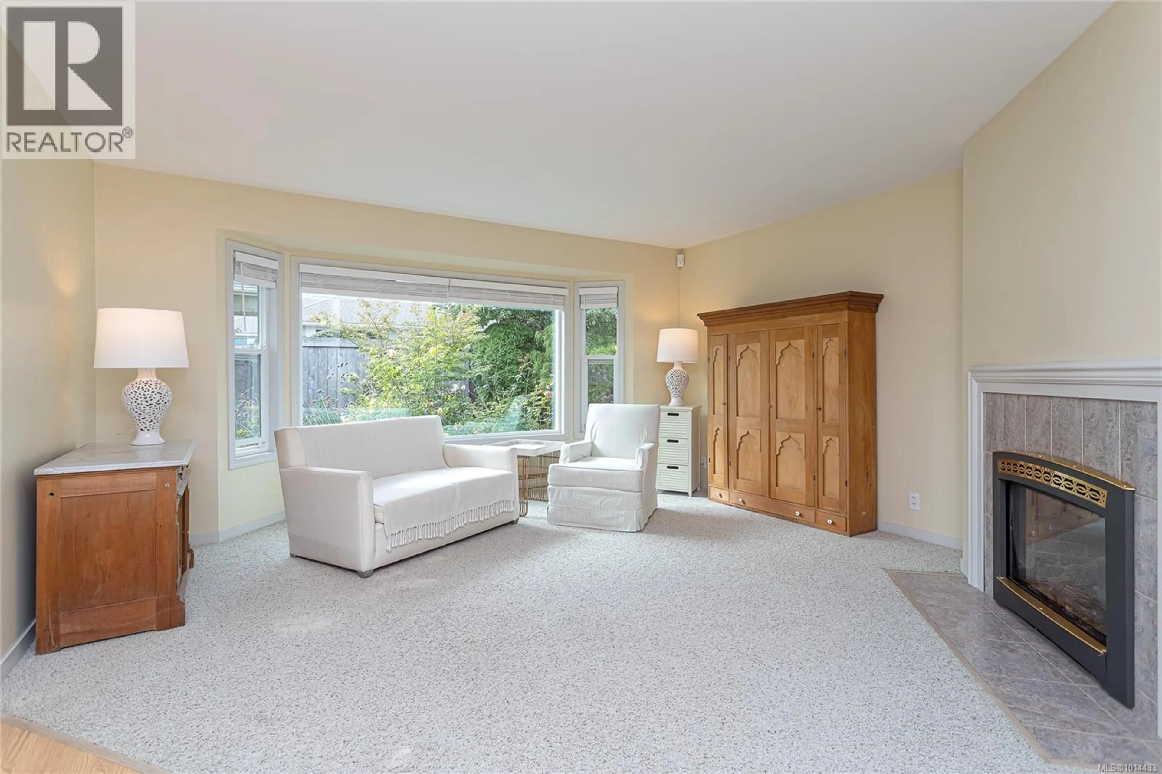 Living room with furniture, unknown for 12 - 800 PRIMROSE STREET, Qualicum Beach British Columbia V9K1N9
