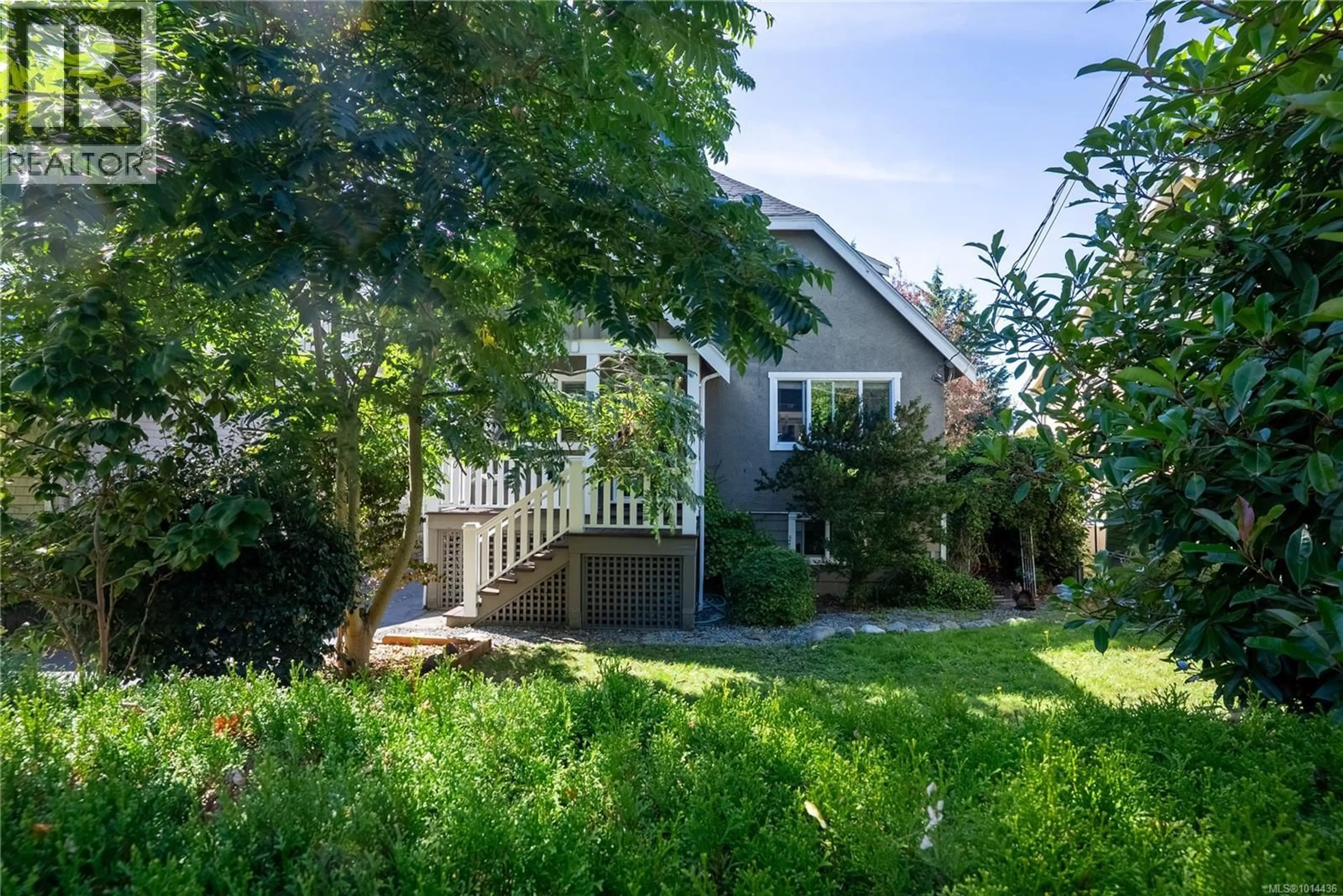 Unknown for 2730 BLACKWOOD STREET, Victoria British Columbia V8T3W5