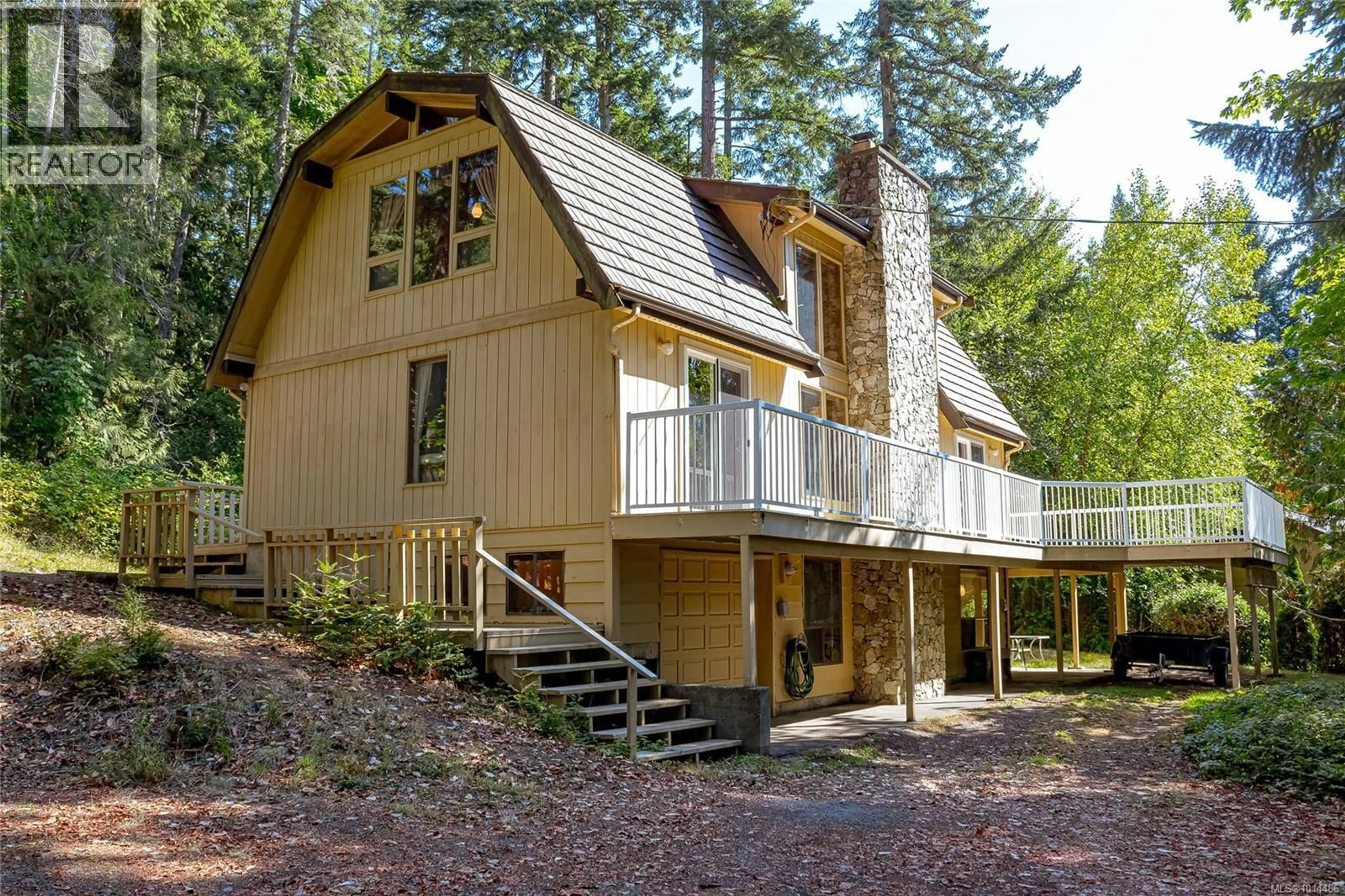 Home with vinyl exterior material, unknown for 11379 WEST SAANICH ROAD, North Saanich British Columbia V8L5L1